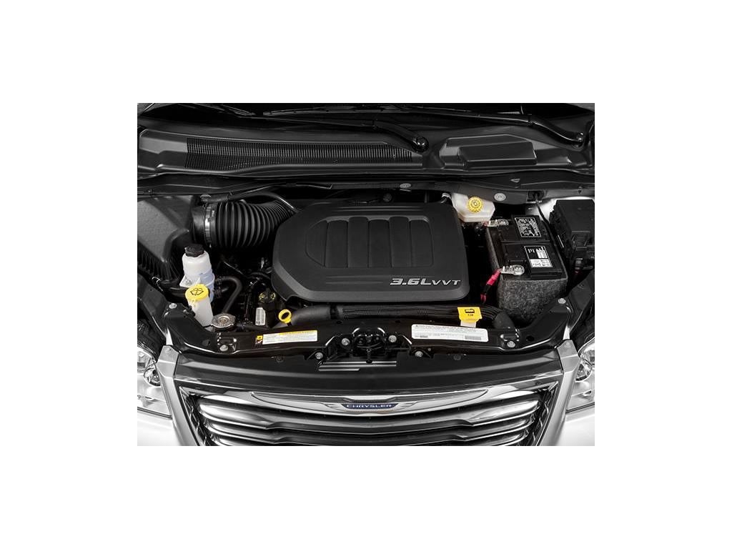 2013 Chrysler Town & Country Touring