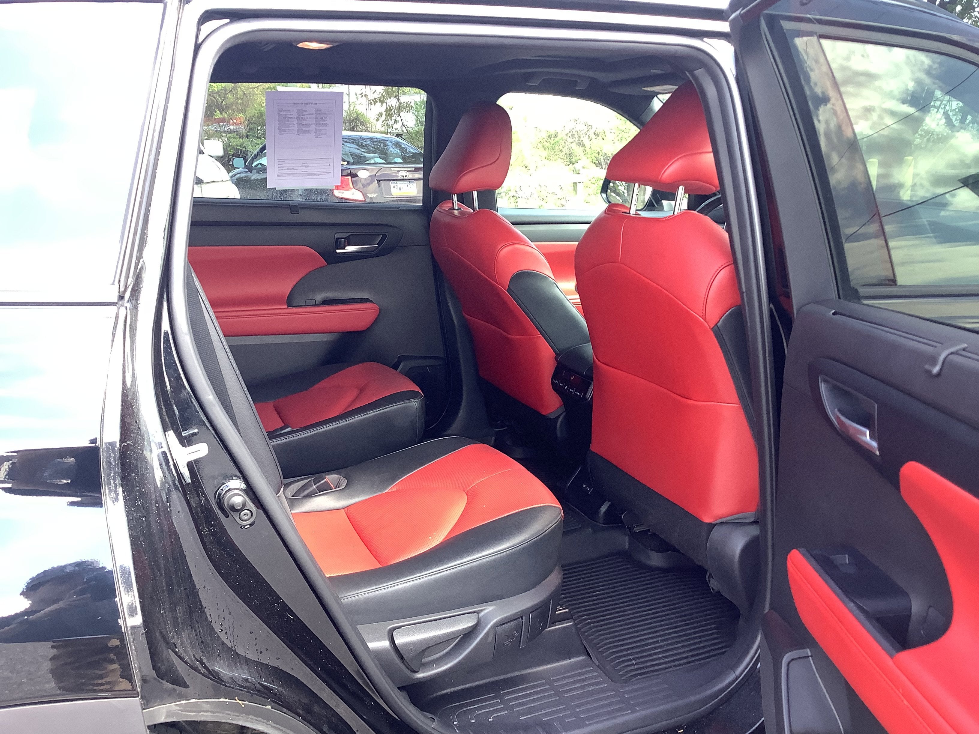 2023 Toyota Highlander Base