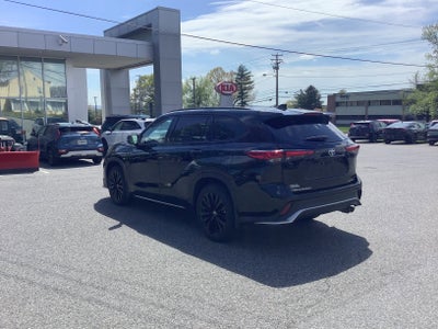 2023 Toyota Highlander Base