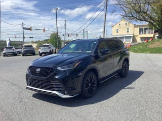 2023 Toyota Highlander Base