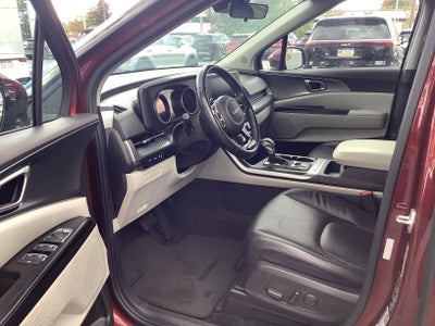 2023 Kia Carnival LX