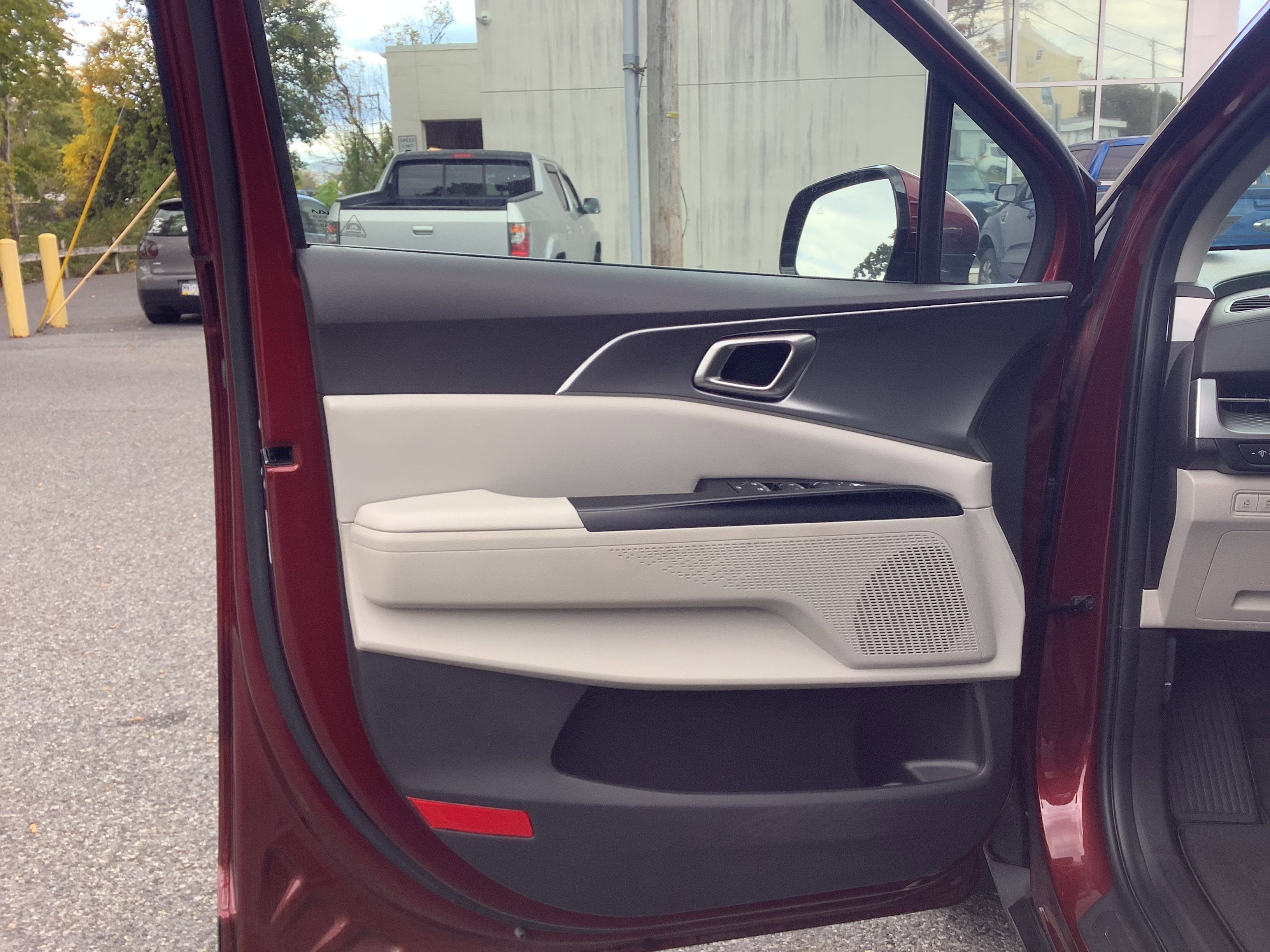 2023 Kia Carnival LX