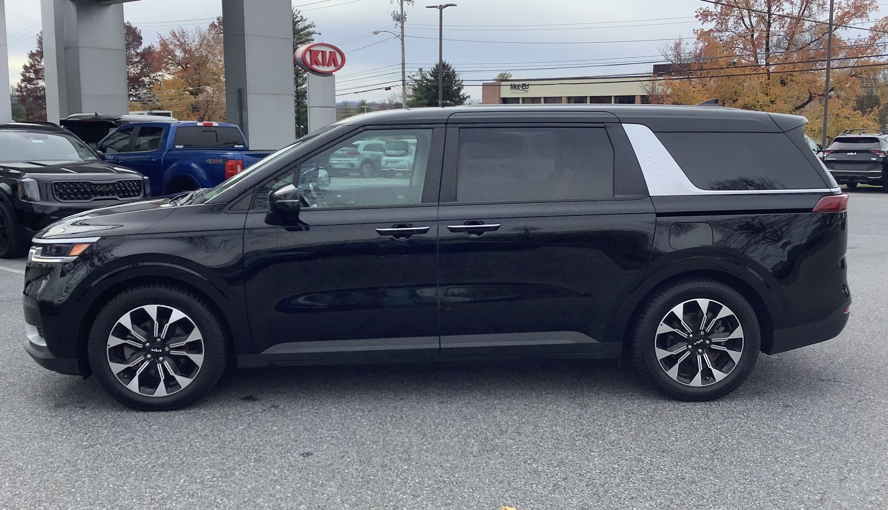 2022 Kia Carnival EX