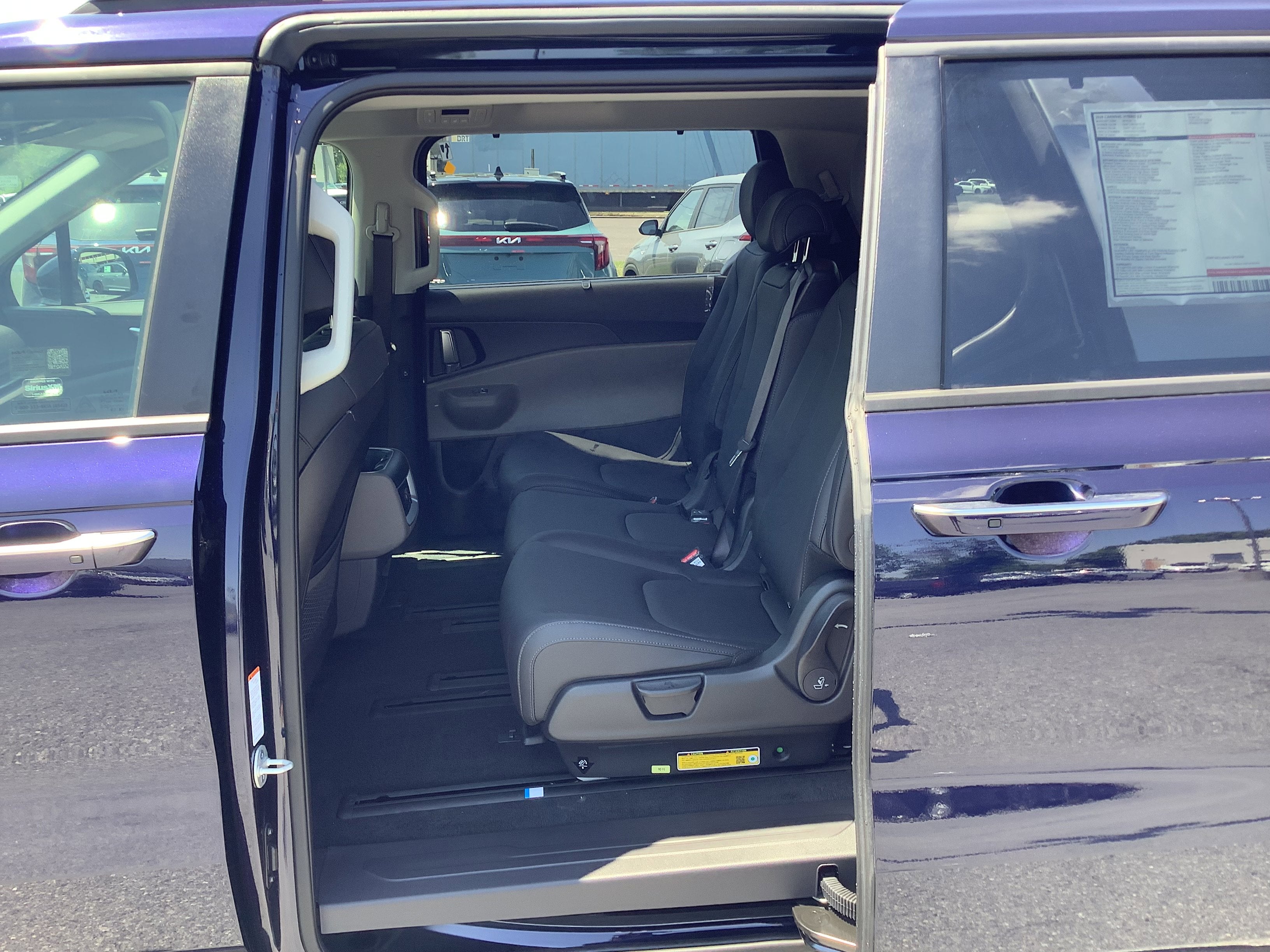 2026 Kia Carnival Hybrid EX