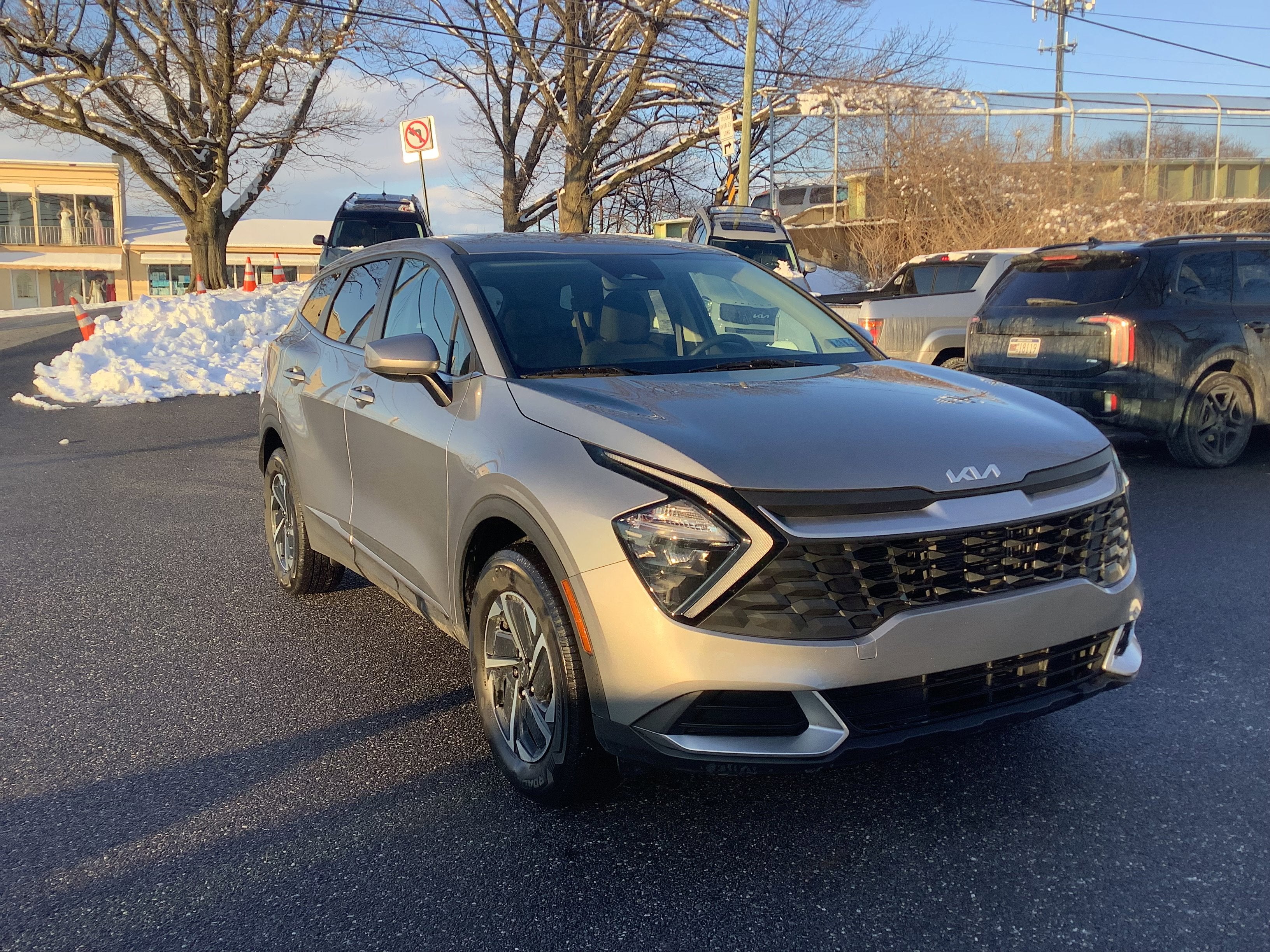 2023 Kia Sportage Hybrid LX