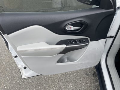 2021 Jeep Cherokee Latitude Lux 4X4