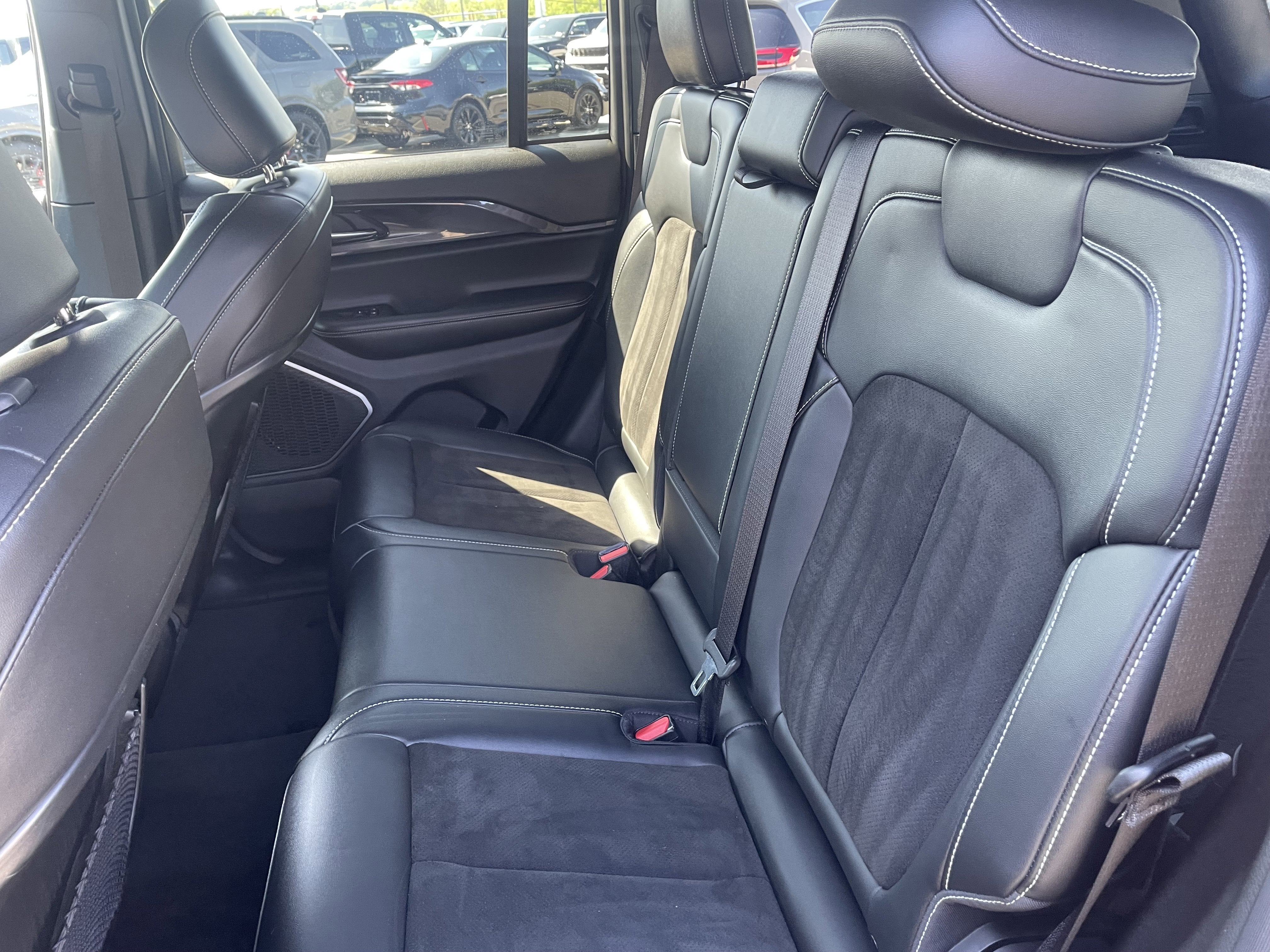 2022 Jeep Grand Cherokee Altitude 4x4