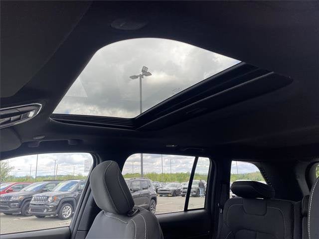 2024 Jeep Grand Cherokee Laredo X 4x4