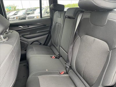 2024 Jeep Grand Cherokee Laredo X 4x4