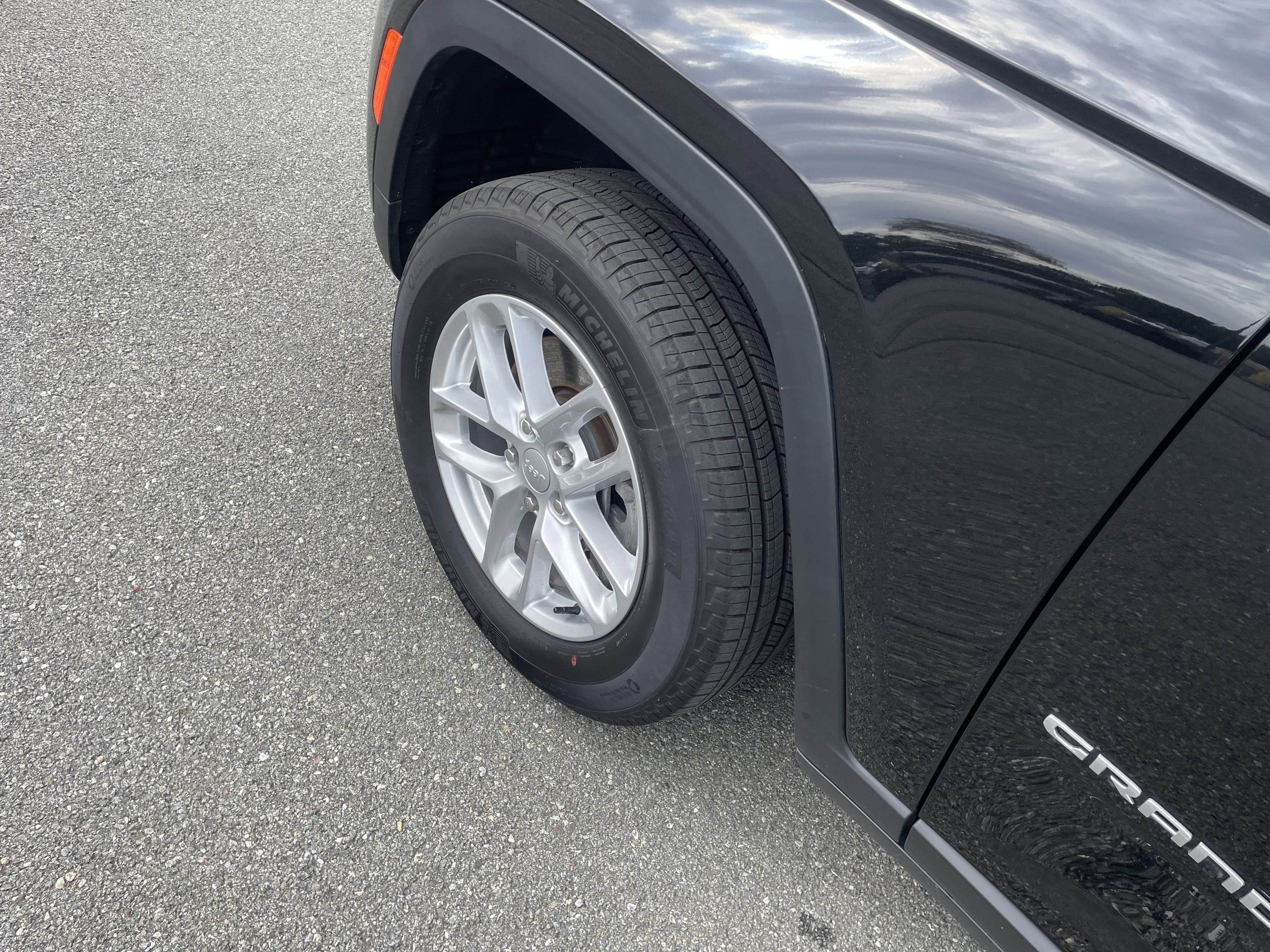 2024 Jeep Grand Cherokee L Laredo 4x4