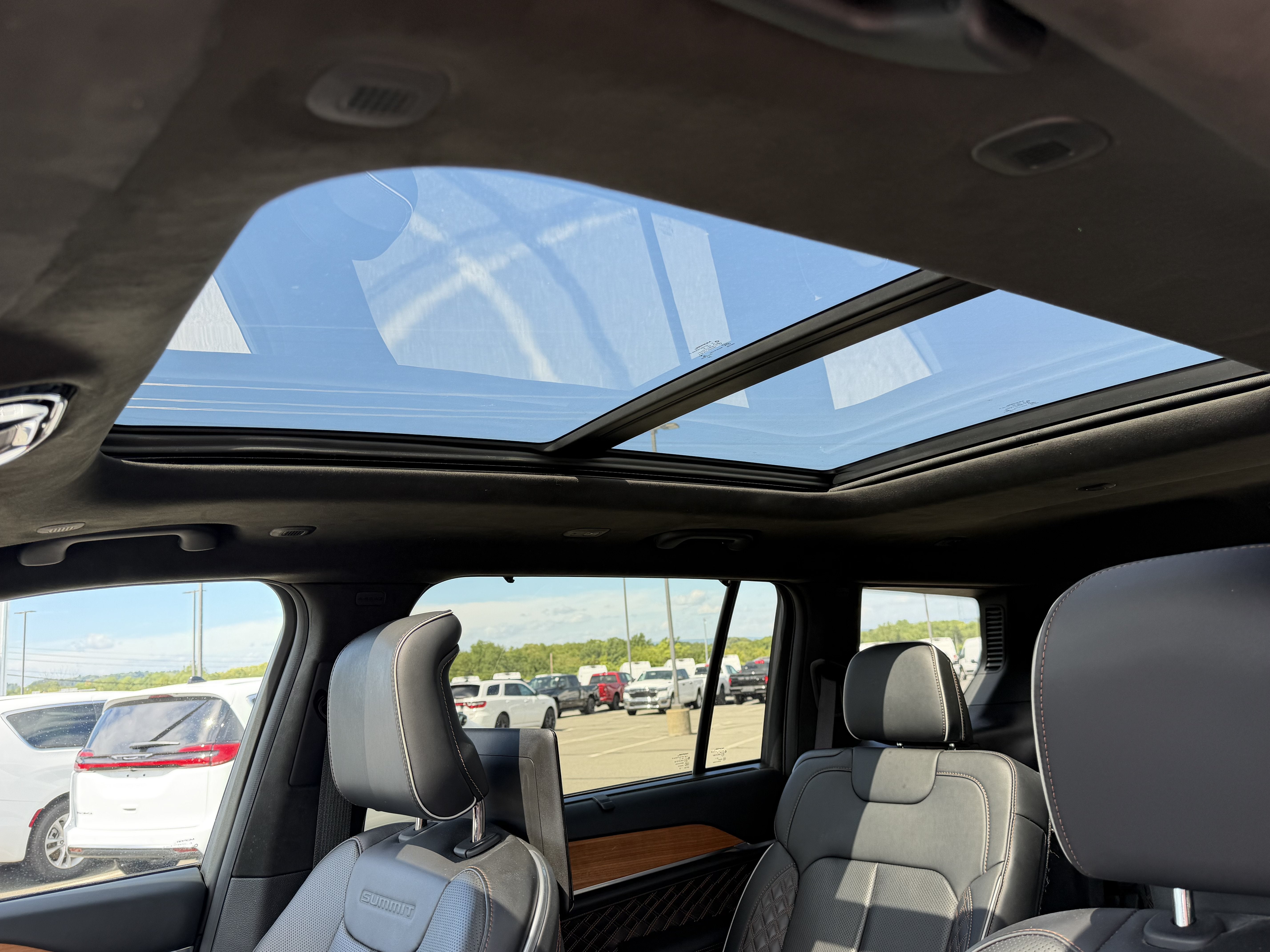 2023 Jeep Grand Cherokee L Summit Reserve 4x4