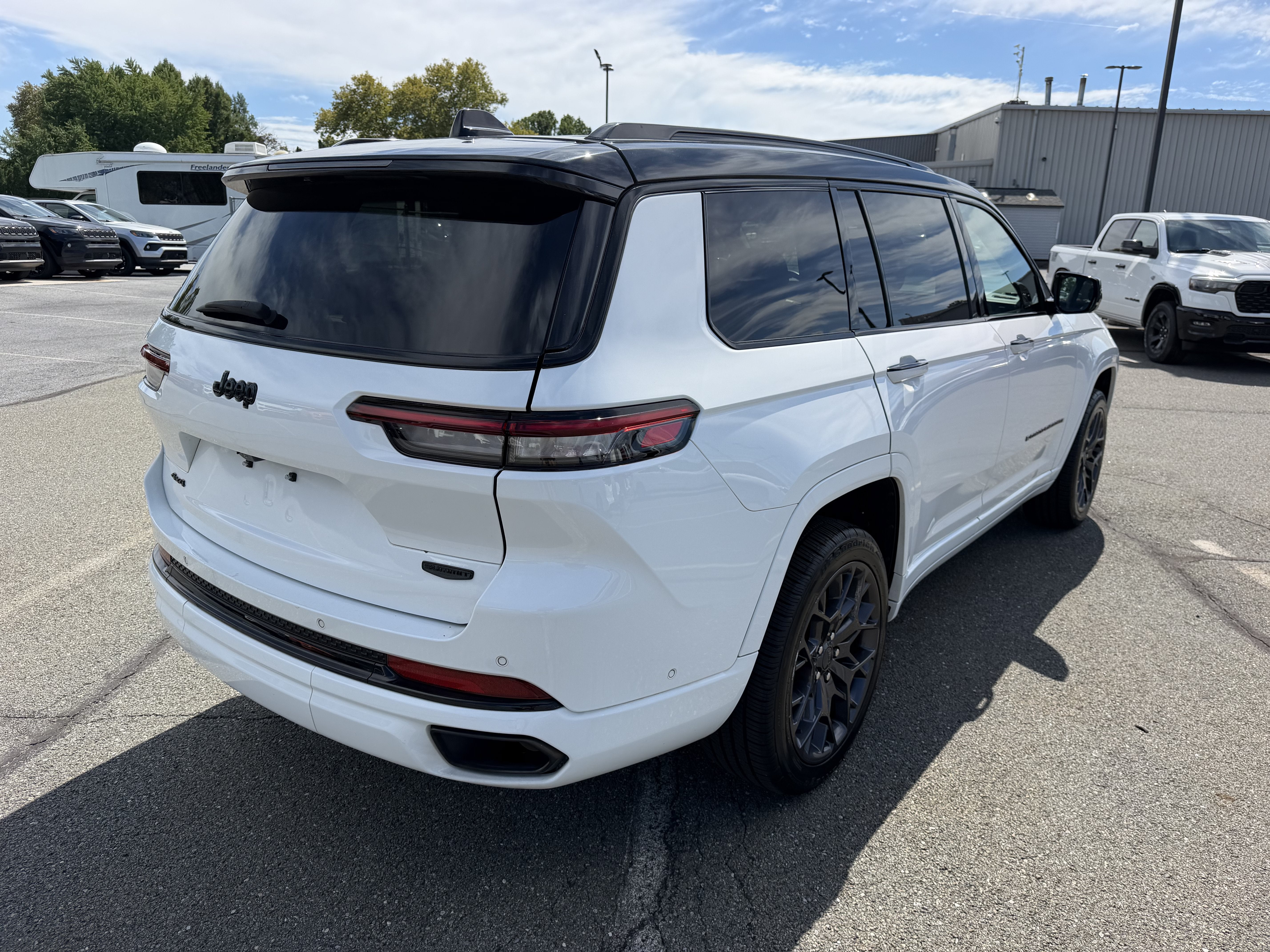 2023 Jeep Grand Cherokee L Summit Reserve 4x4