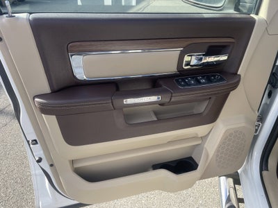 2017 RAM 1500 Laramie Crew Cab 4x4 5'7' Box