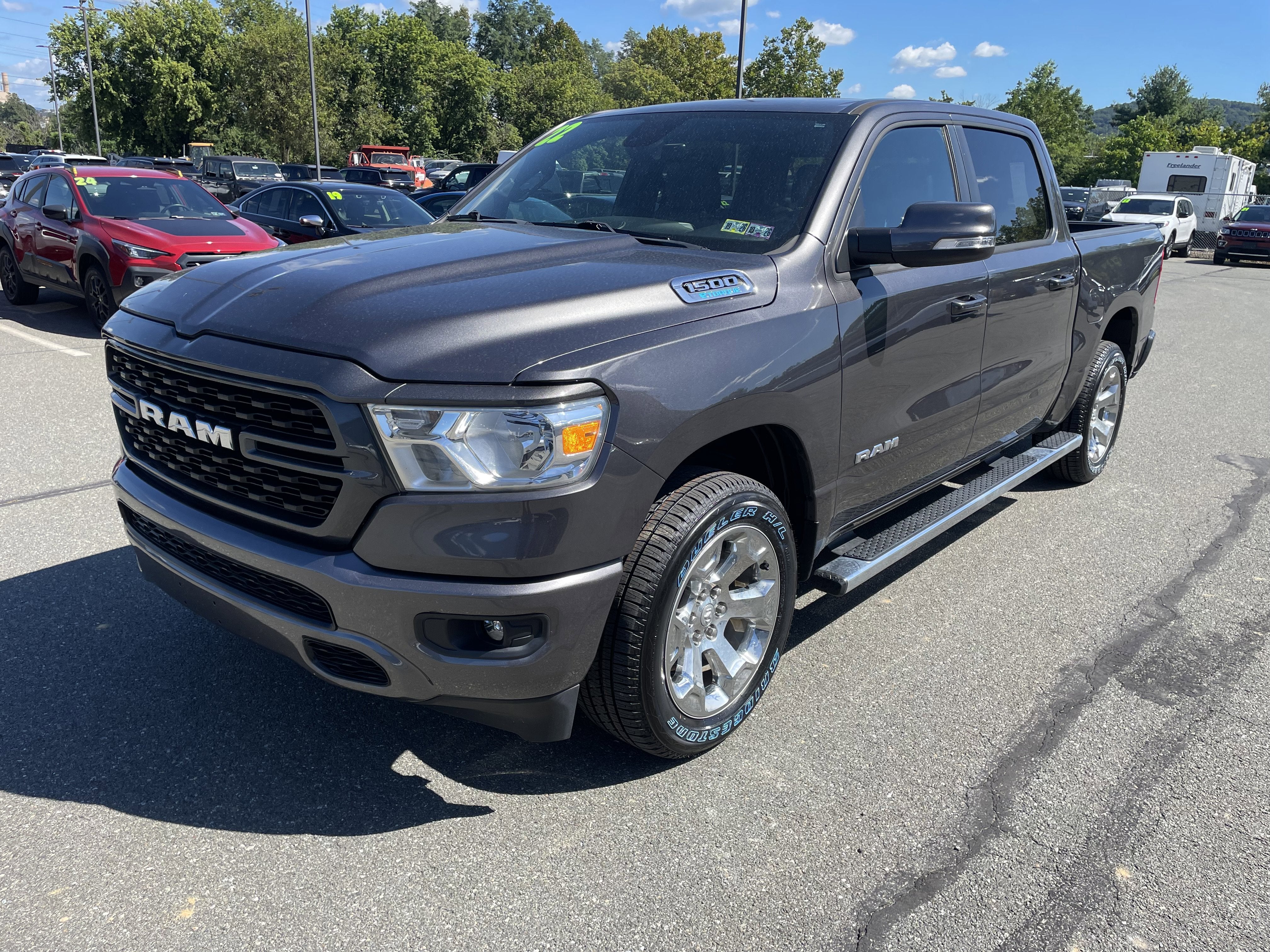 2022 RAM 1500 Big Horn Crew Cab 4x4 5'7' Box