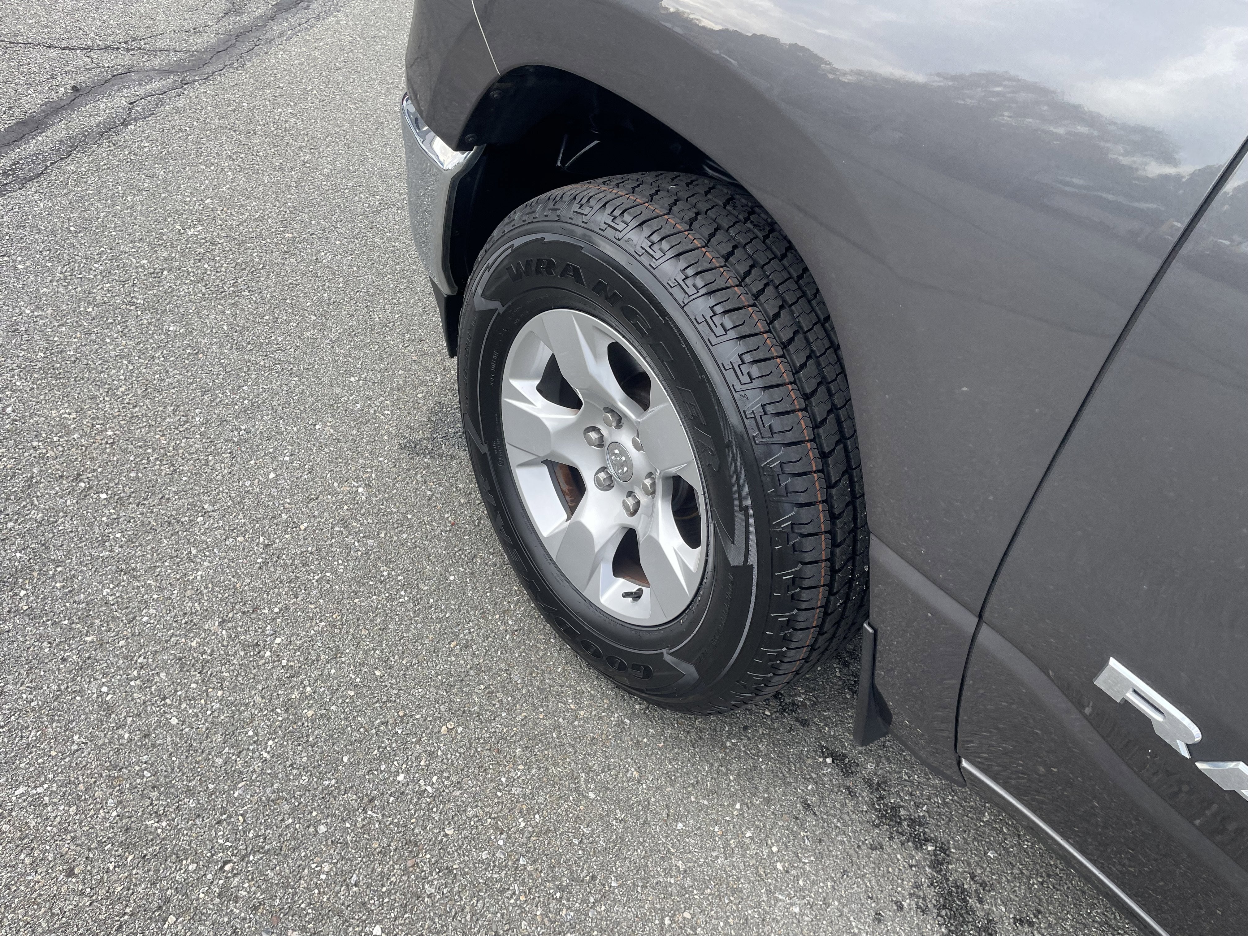 2021 RAM 1500 Big Horn Crew Cab 4x4 5'7' Box