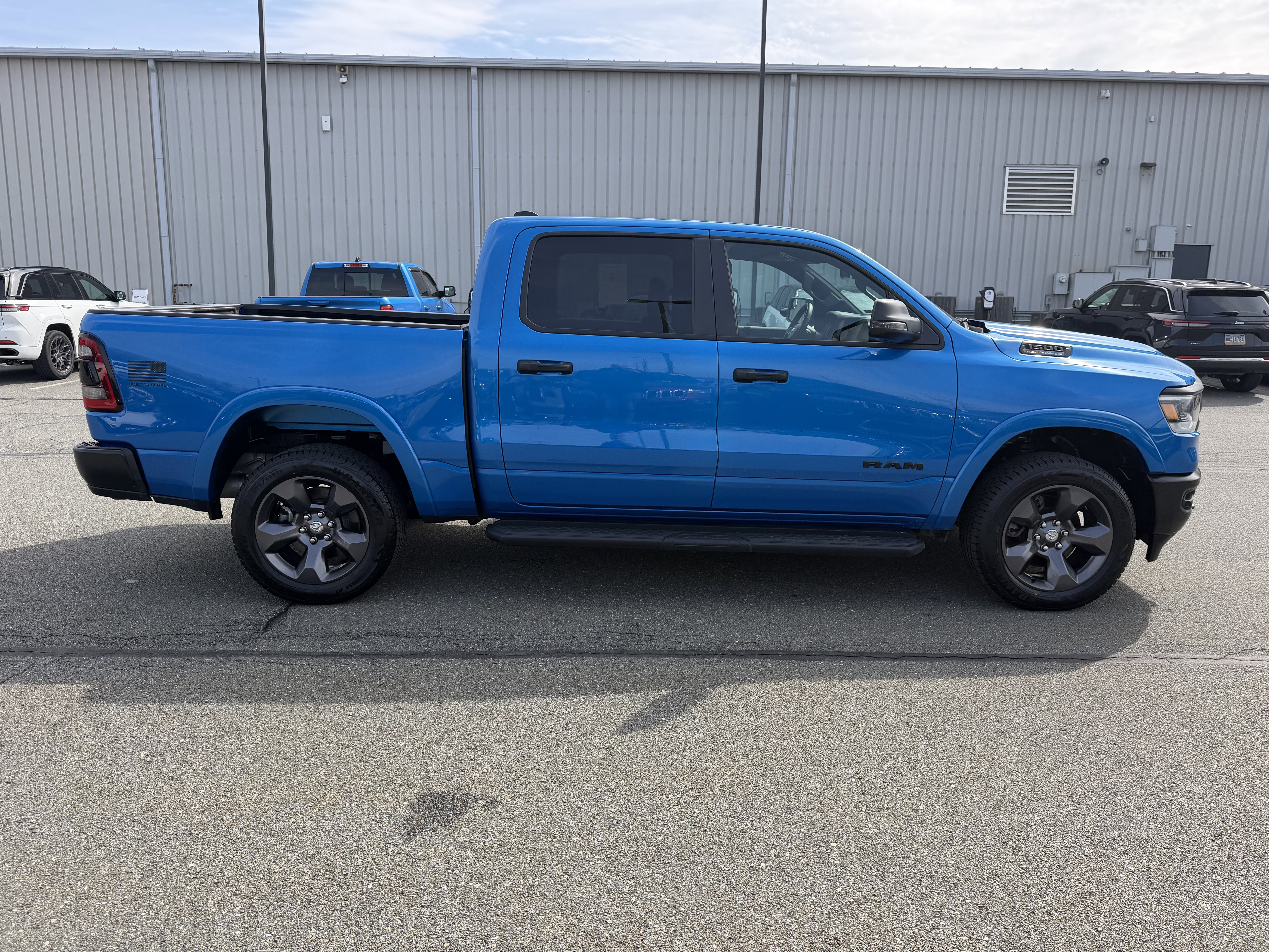 2023 RAM 1500 Big Horn Crew Cab 4x4 5'7' Box