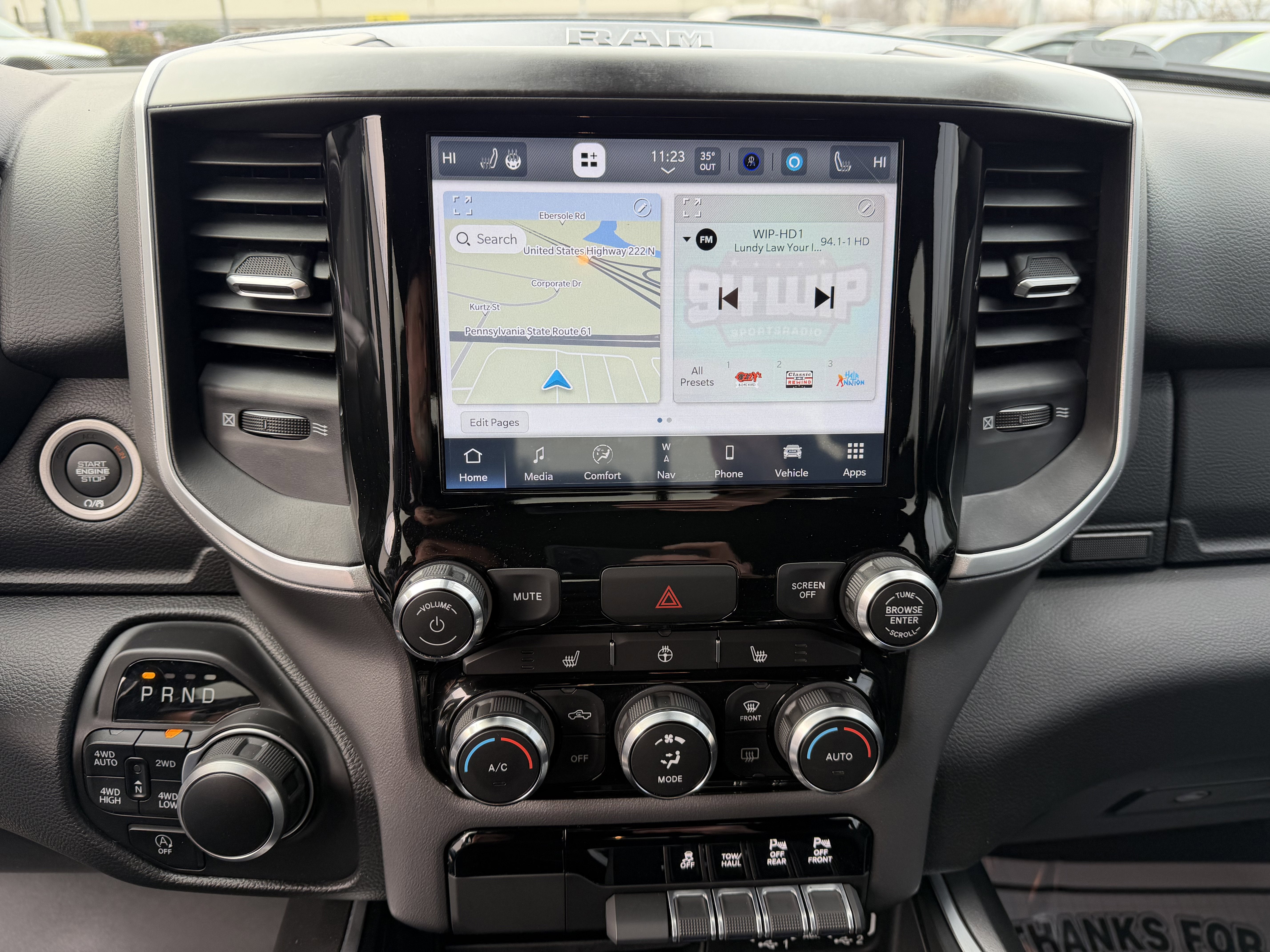 2022 RAM 1500 Big Horn Crew Cab 4x4 5'7' Box