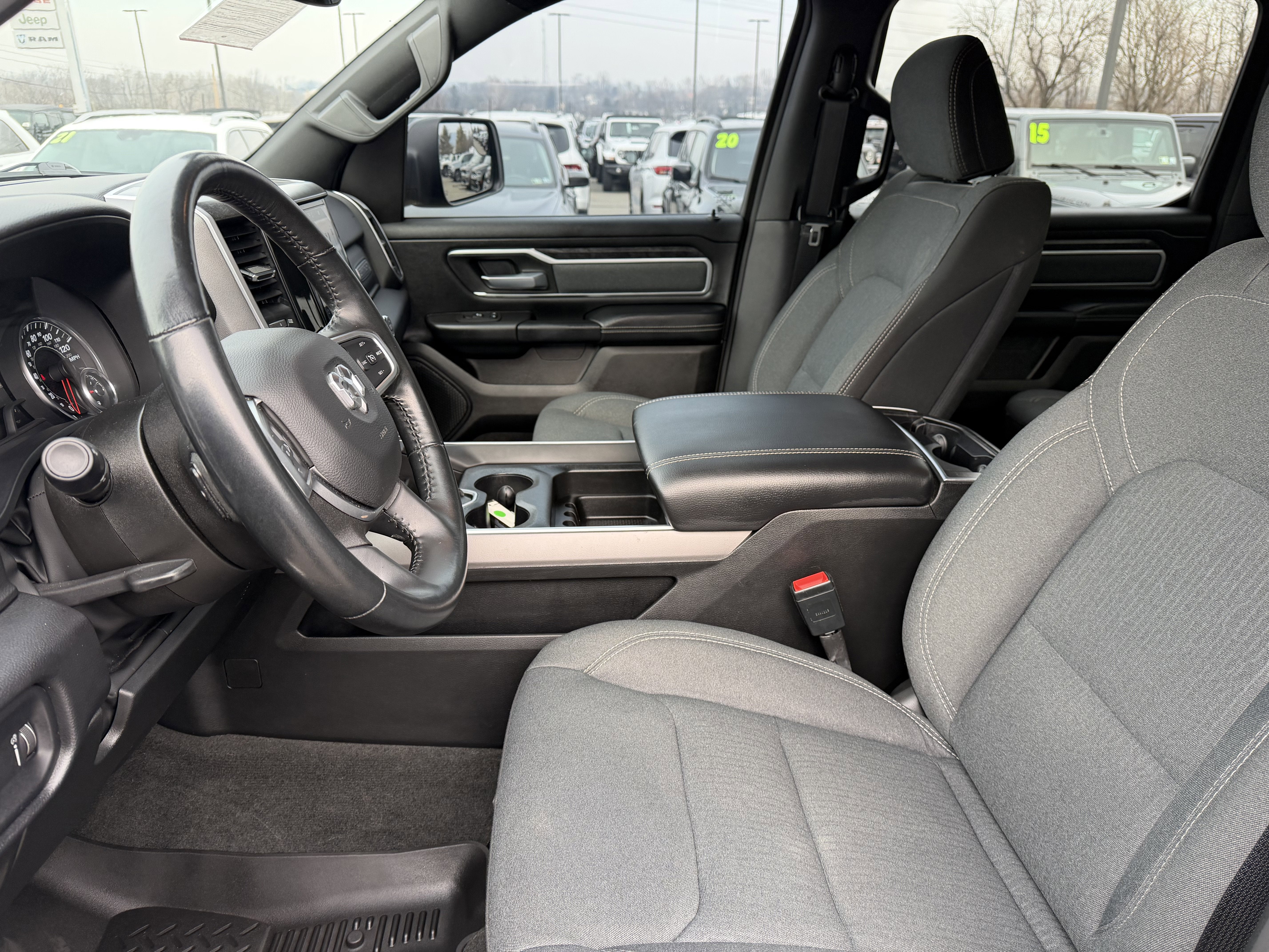 2022 RAM 1500 Big Horn Crew Cab 4x4 5'7' Box