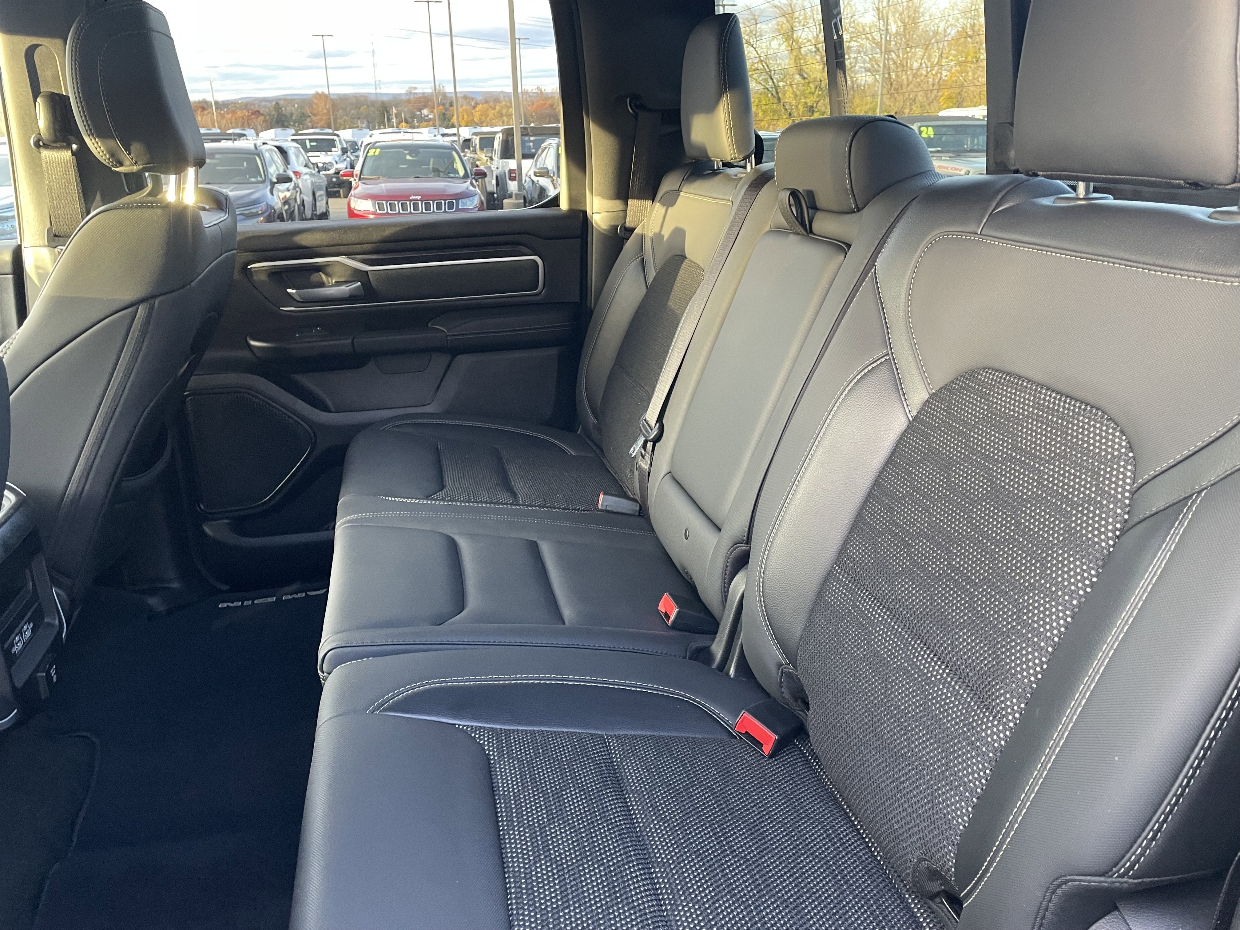 2022 RAM 1500 Big Horn Crew Cab 4x4 5'7' Box