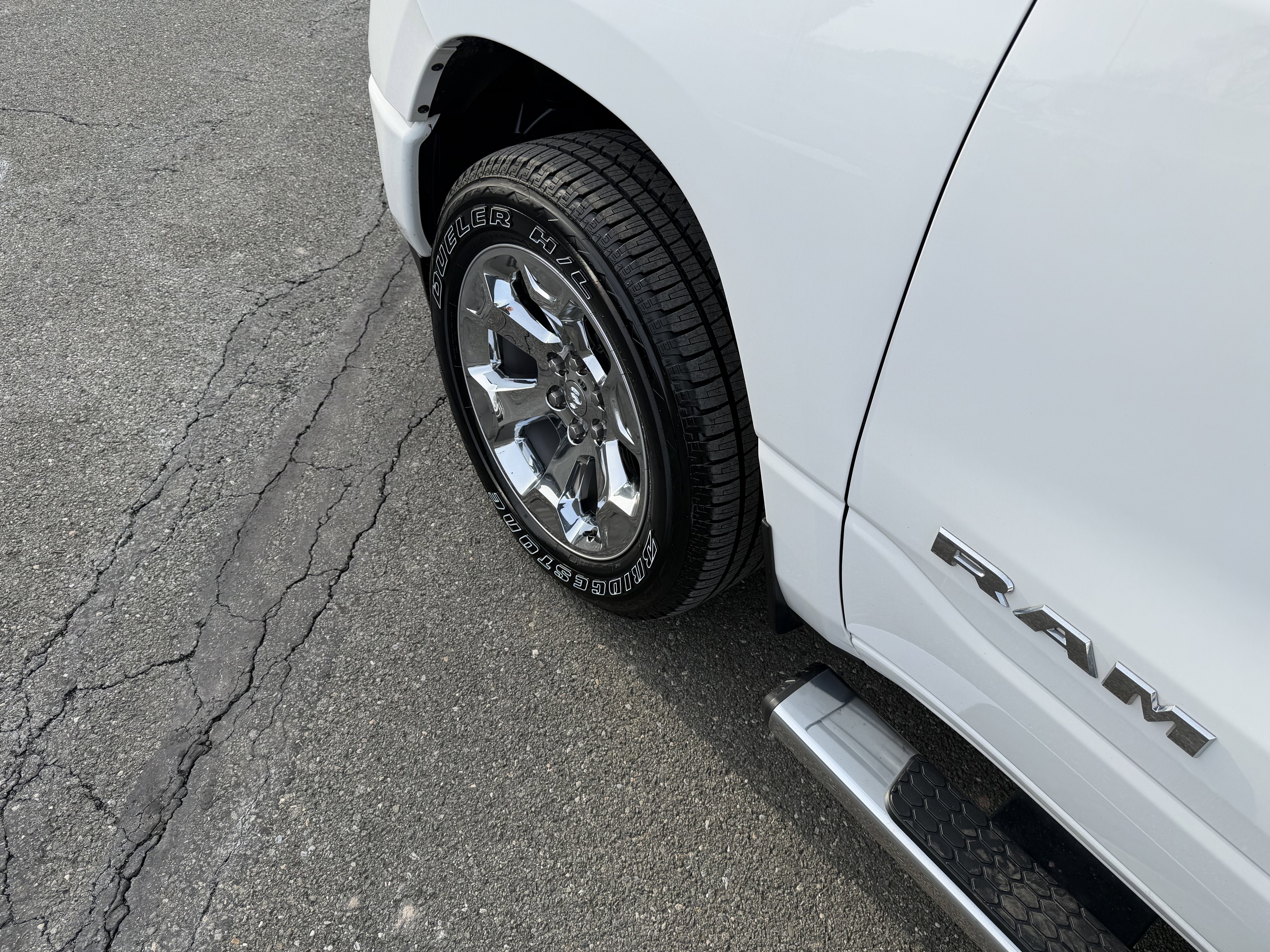 2022 RAM 1500 Big Horn Crew Cab 4x4 5'7' Box