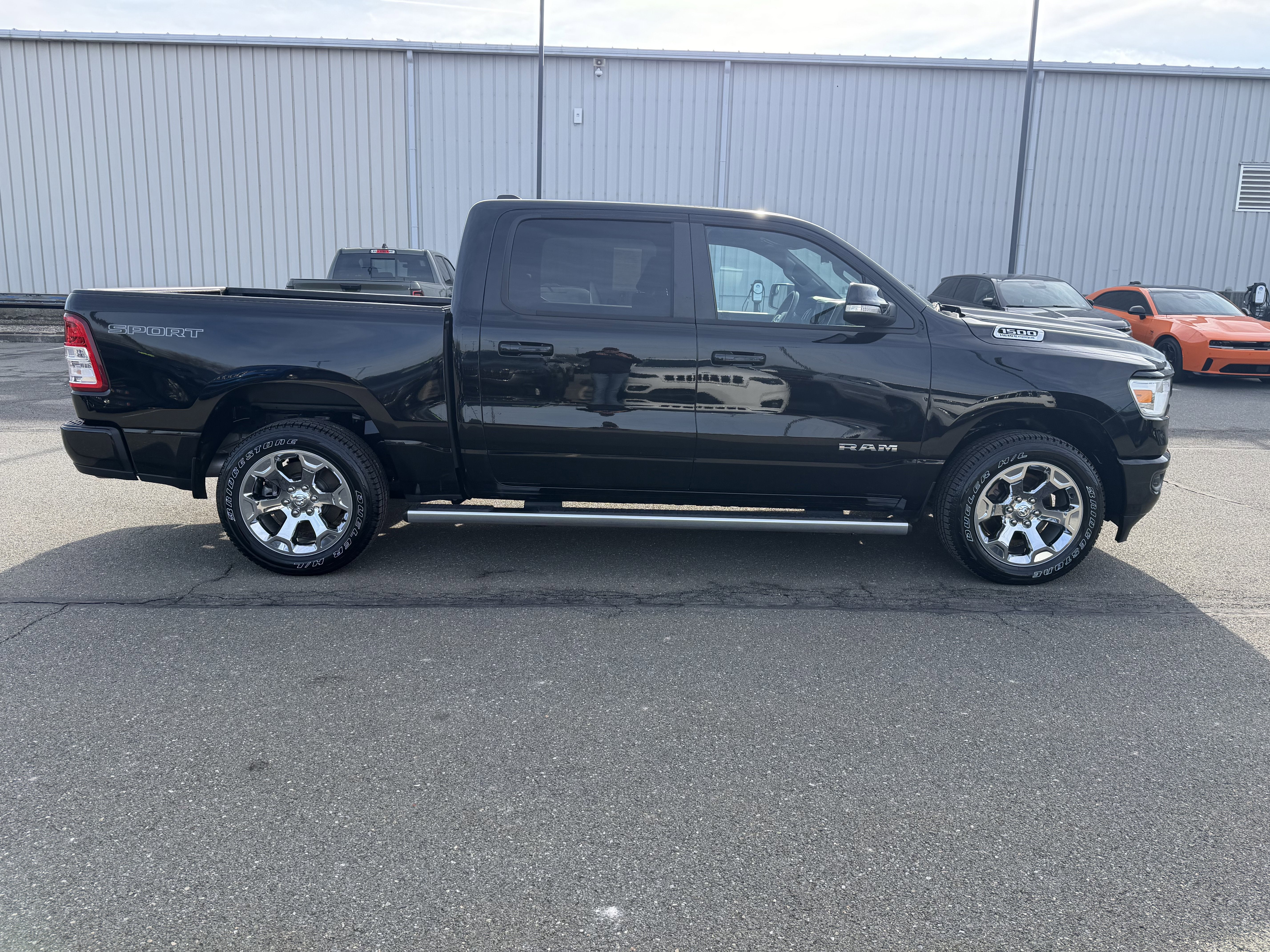 2022 RAM 1500 Big Horn Crew Cab 4x4 5'7' Box