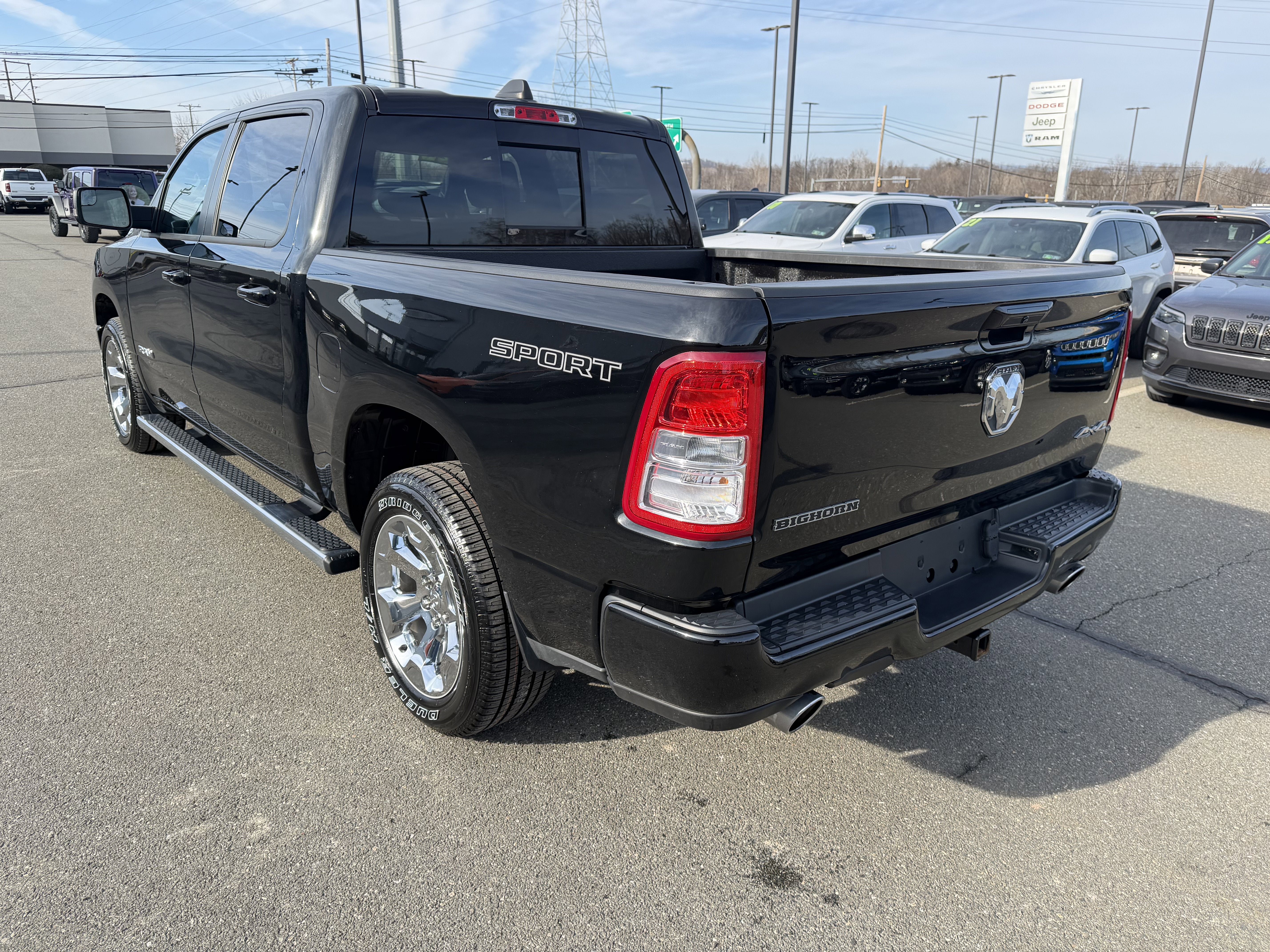2022 RAM 1500 Big Horn Crew Cab 4x4 5'7' Box