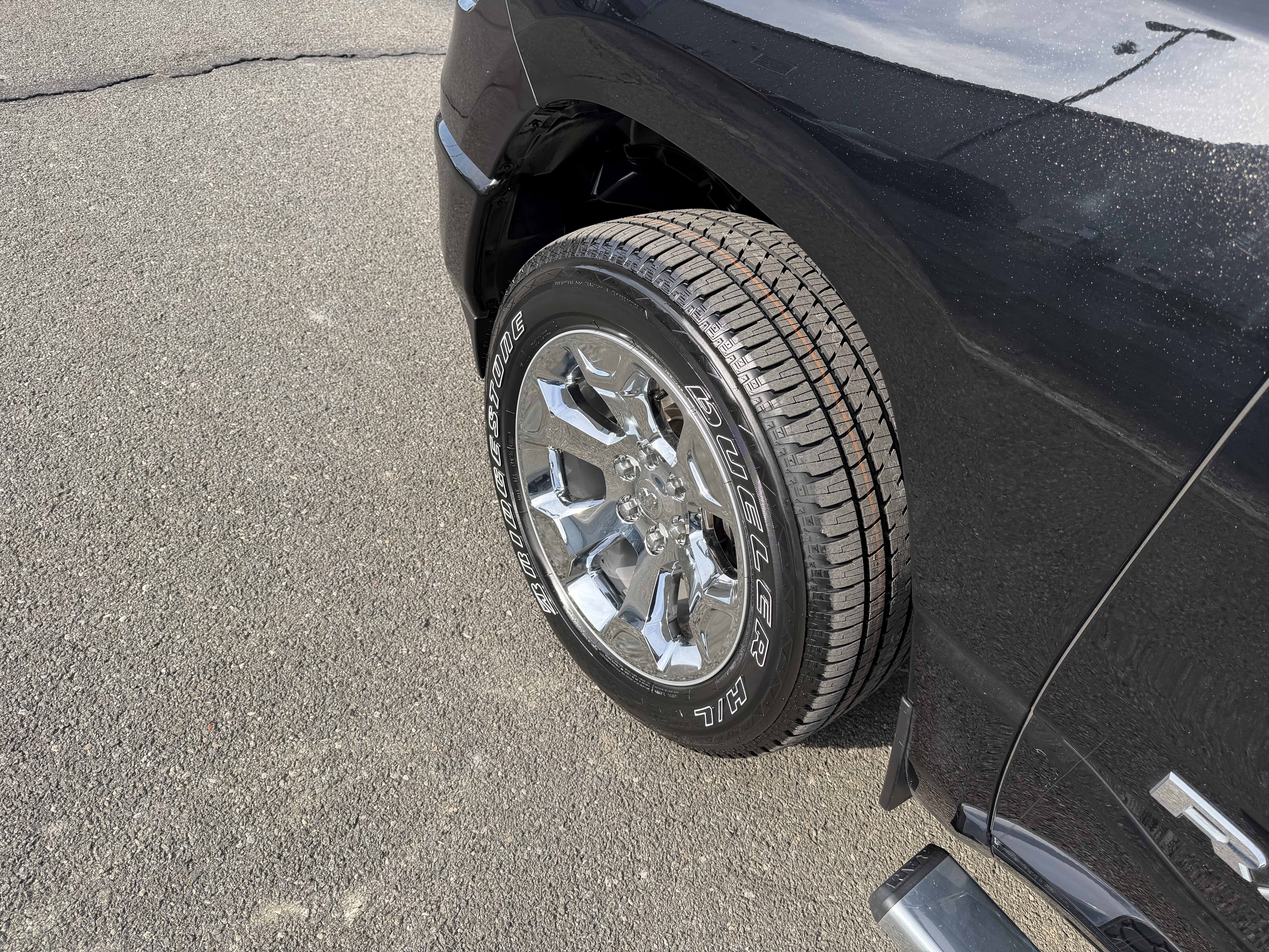 2022 RAM 1500 Big Horn Crew Cab 4x4 5'7' Box