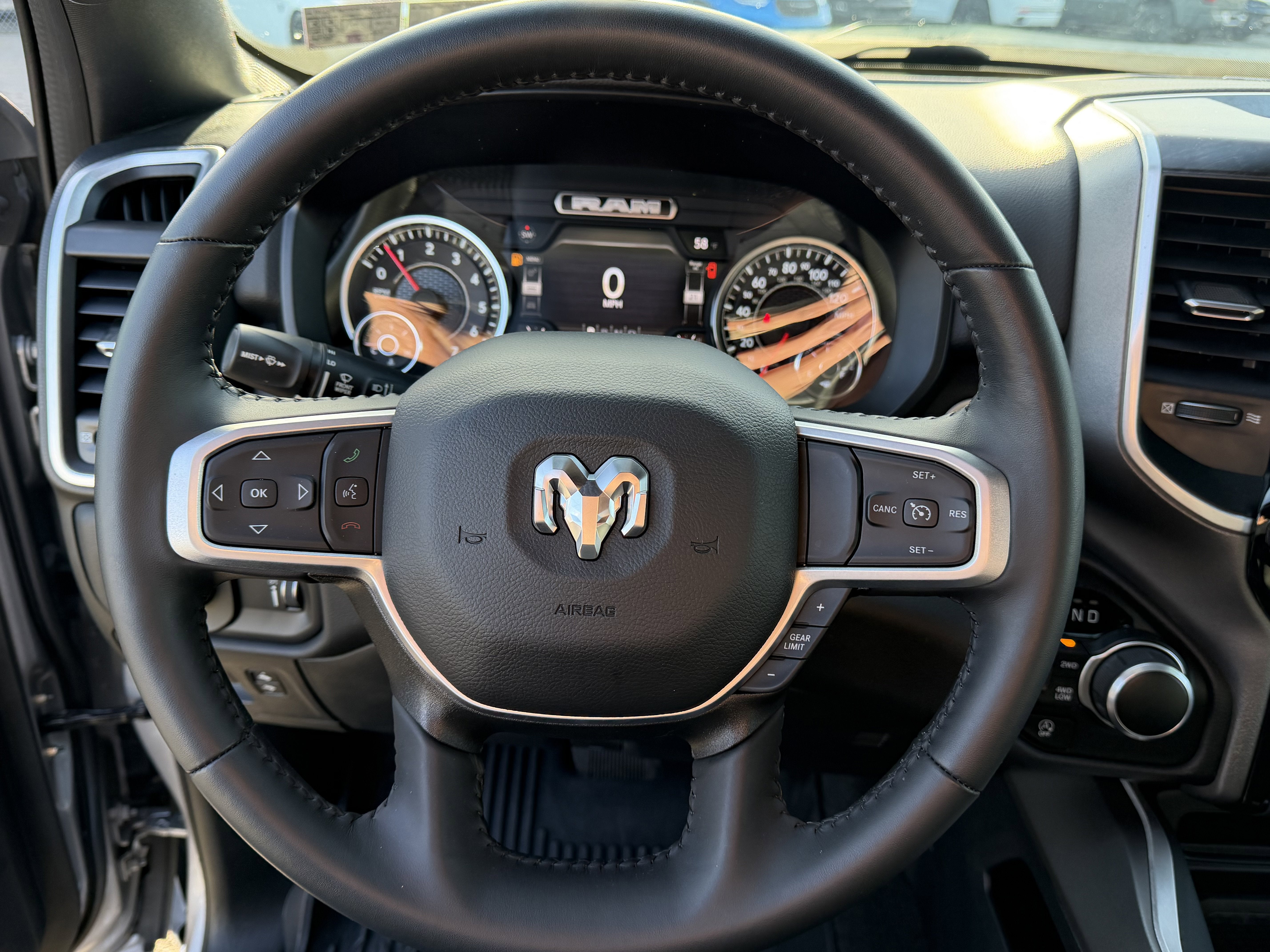 2023 RAM 1500 Big Horn Crew Cab 4x4 5'7' Box