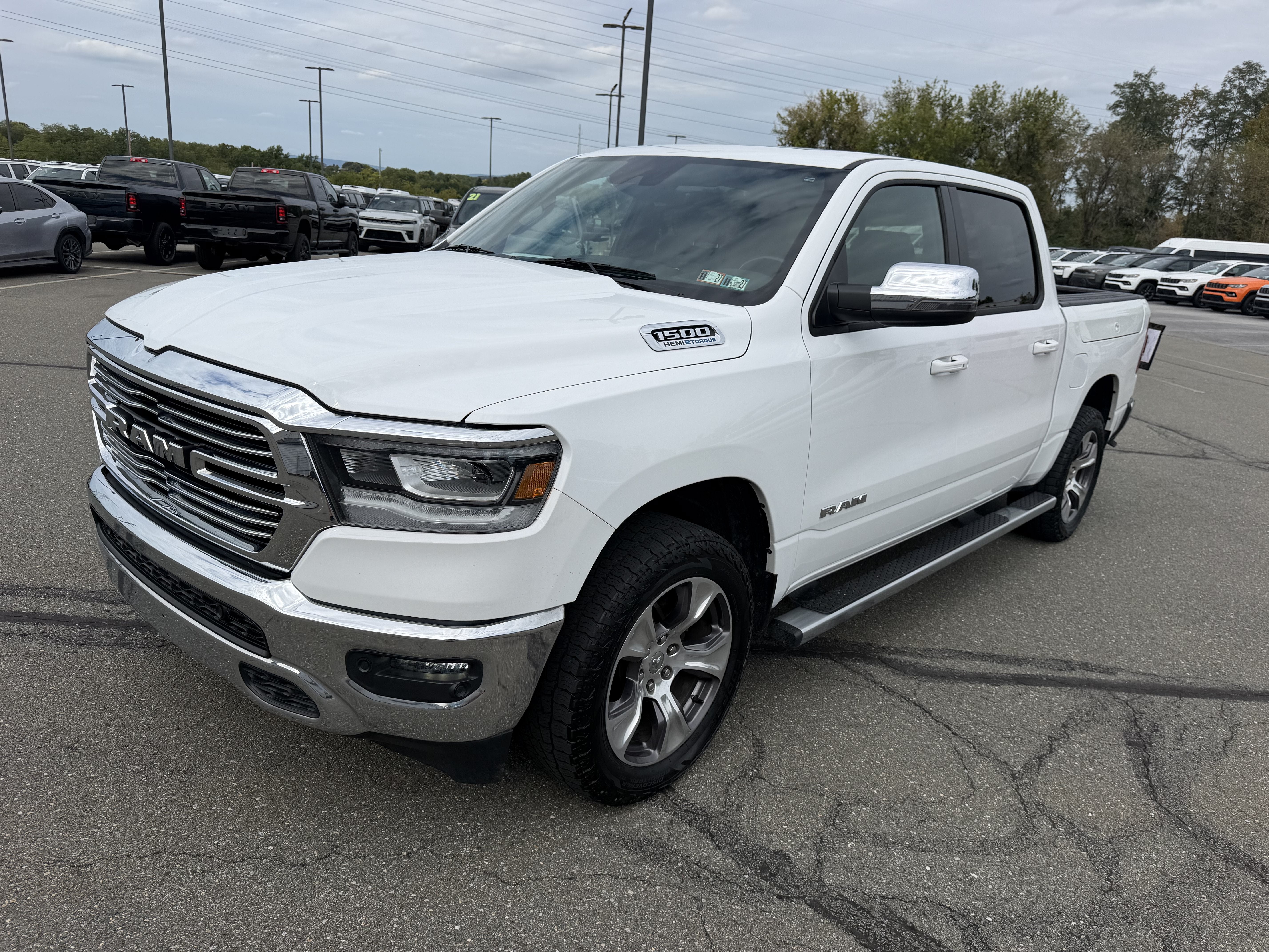 2024 RAM 1500 Laramie Crew Cab 4x4 5'7' Box