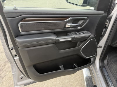2022 RAM 1500 Laramie Crew Cab 4x4 5'7' Box