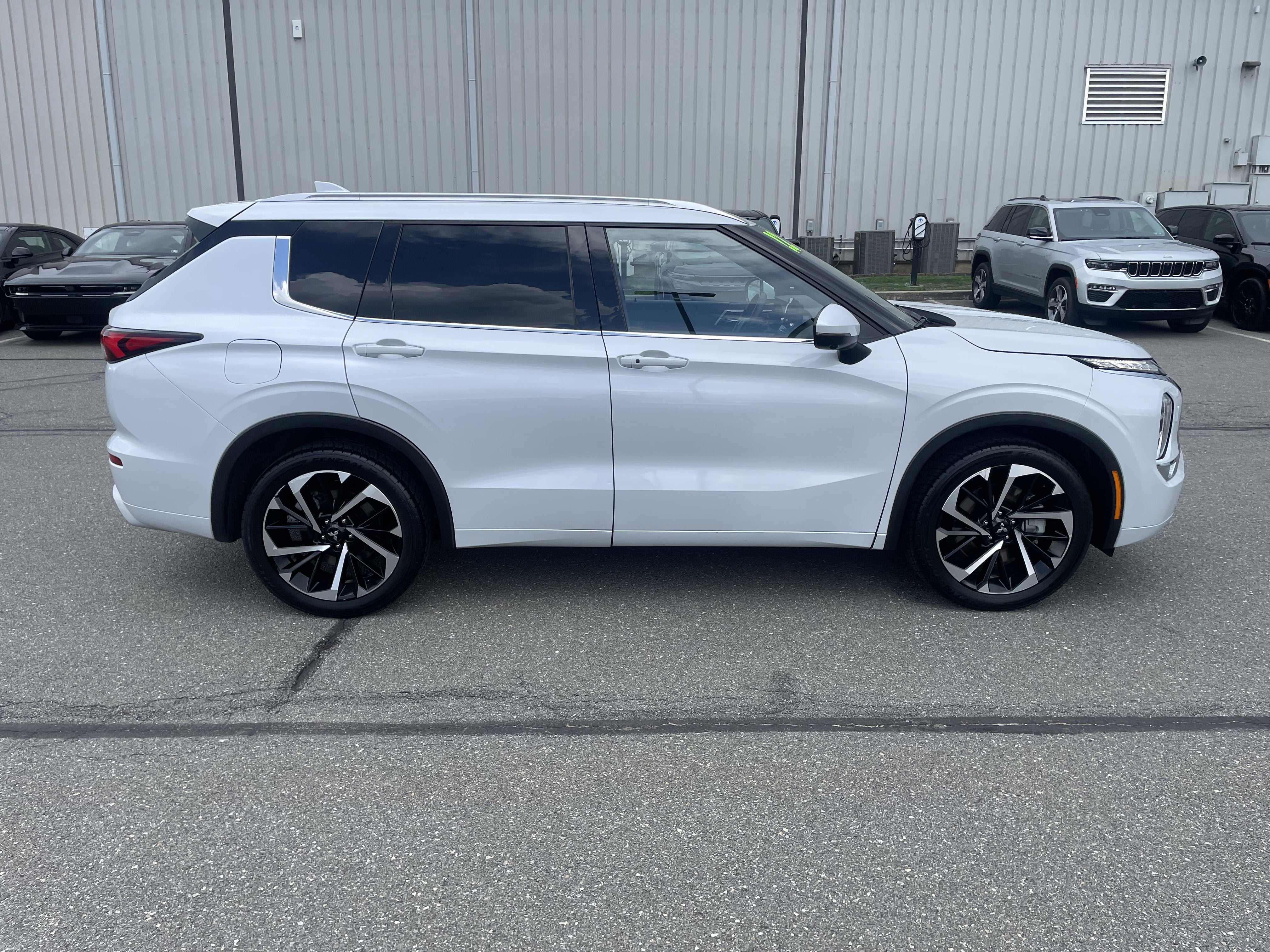 2022 Mitsubishi Outlander SEL Special Edition S-AWC