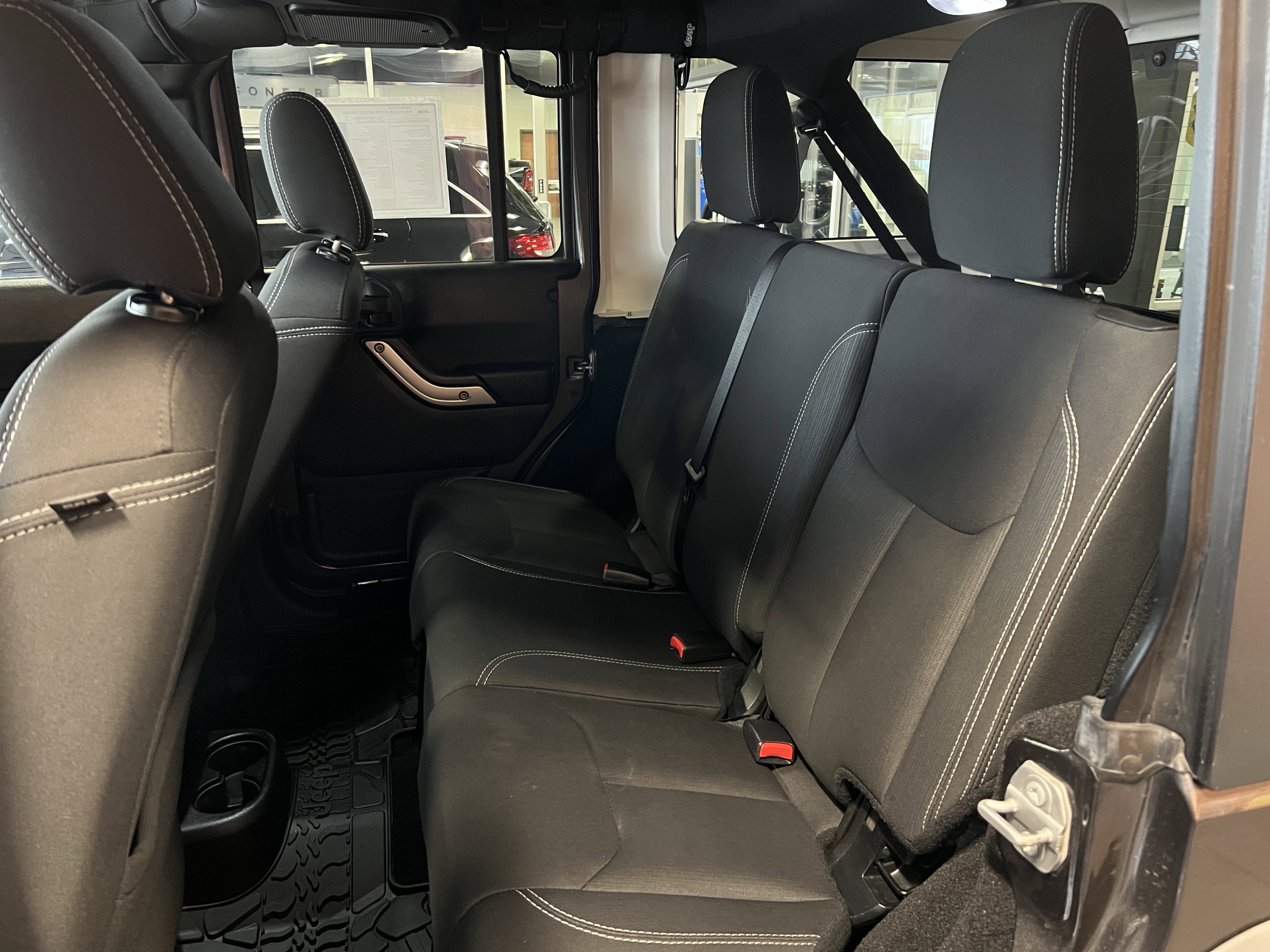 2018 Jeep Wrangler JK Unlimited Sahara 4x4
