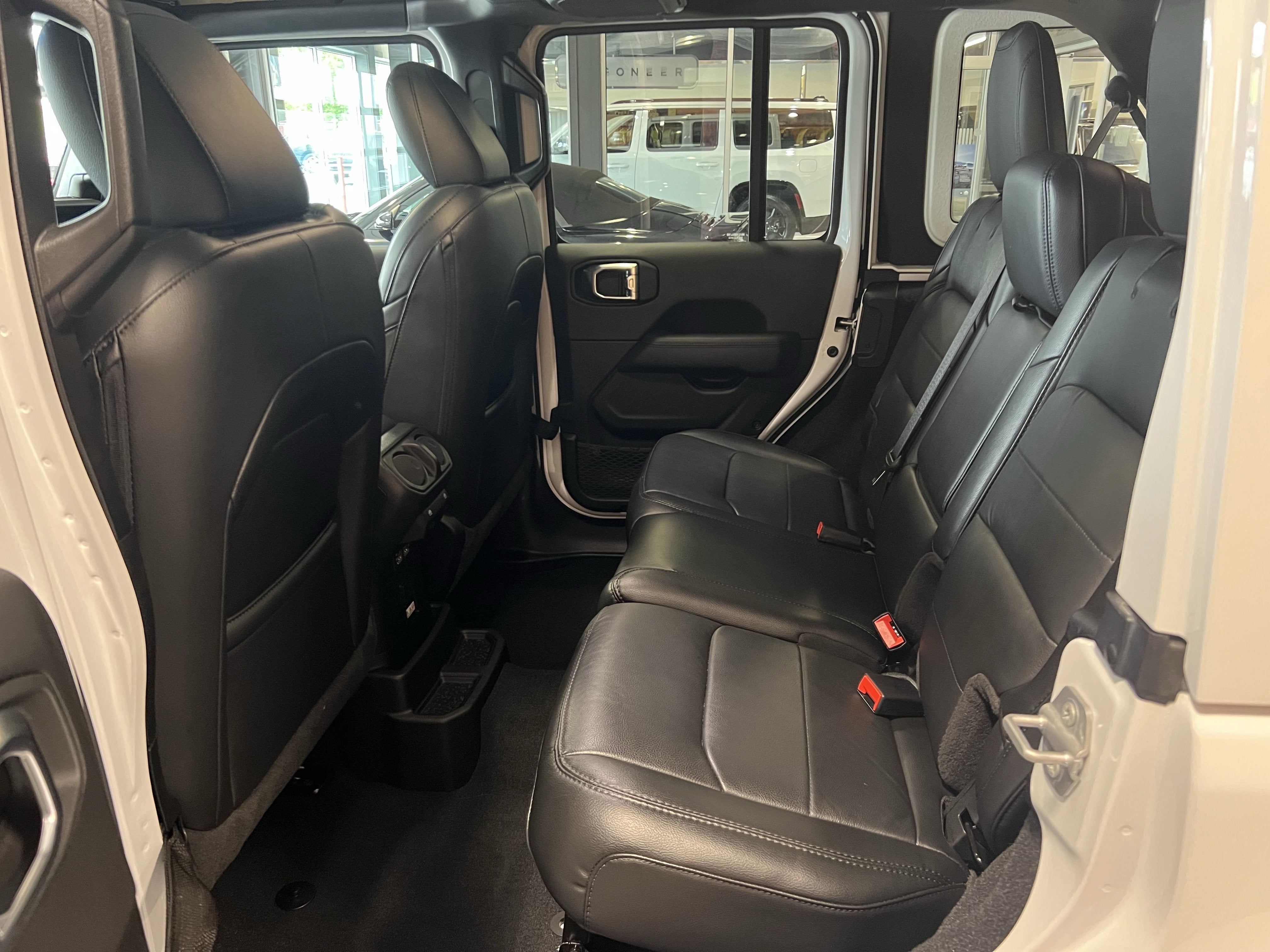 2022 Jeep Wrangler Unlimited Sahara Altitude 4x4