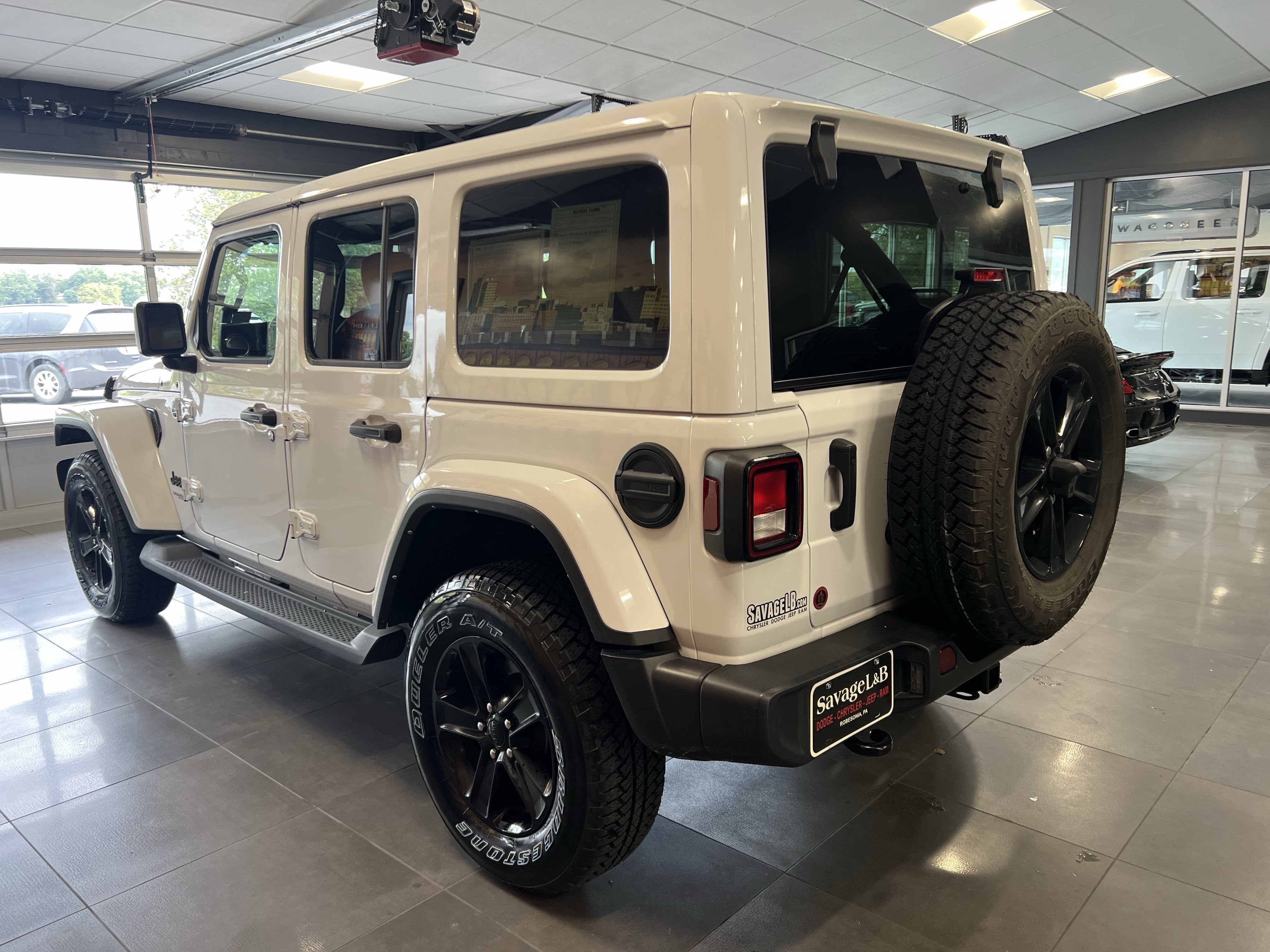 2022 Jeep Wrangler Unlimited Sahara Altitude 4x4
