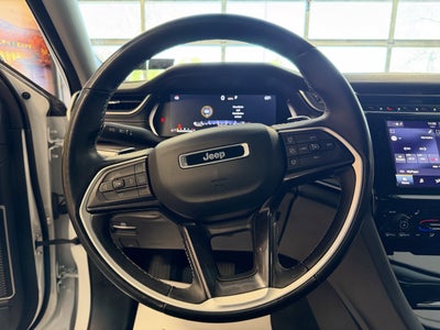 2022 Jeep Grand Cherokee Laredo 4x4