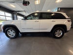 2022 Jeep Grand Cherokee Laredo 4x4