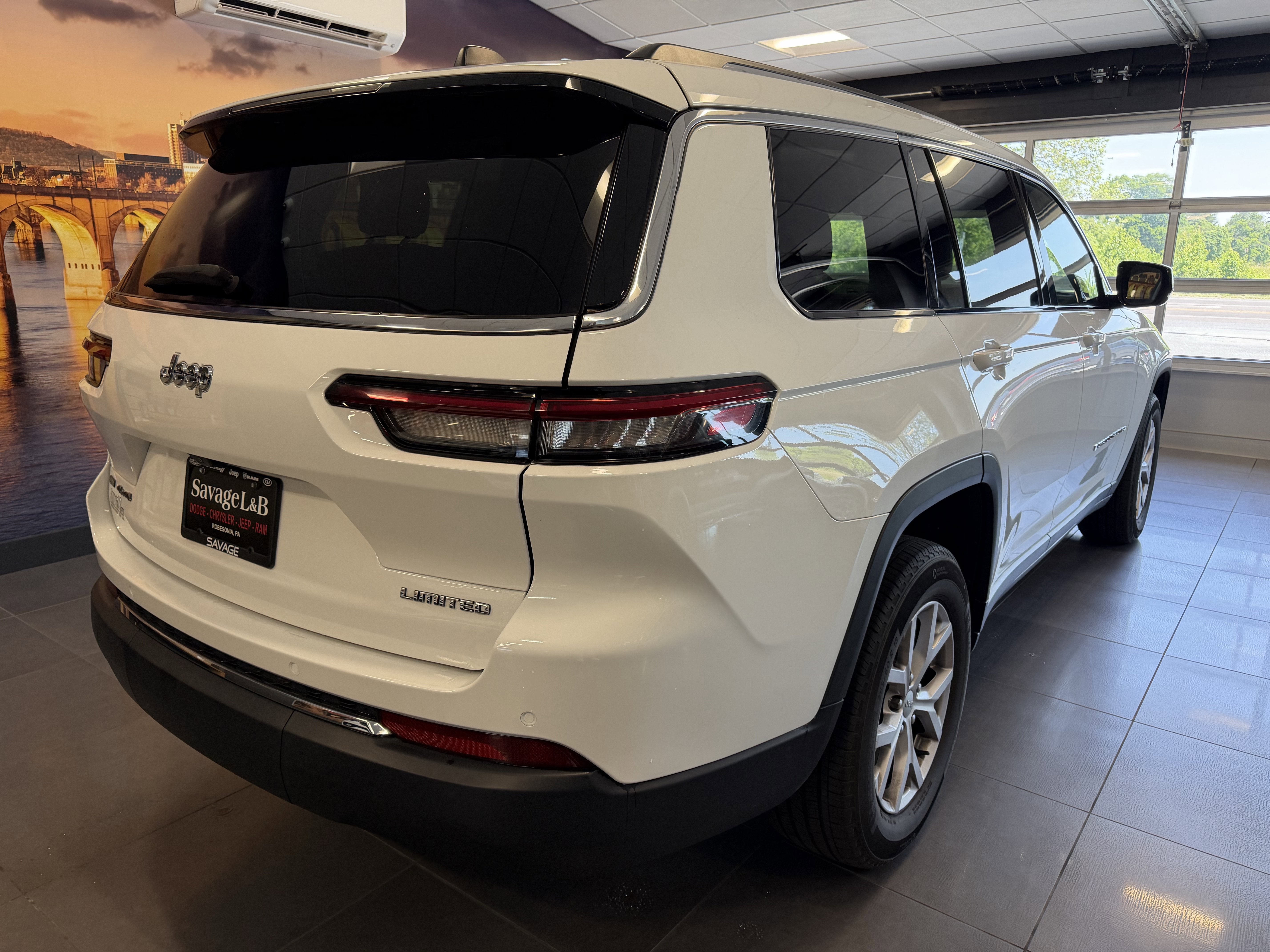 2022 Jeep Grand Cherokee L Limited 4x4
