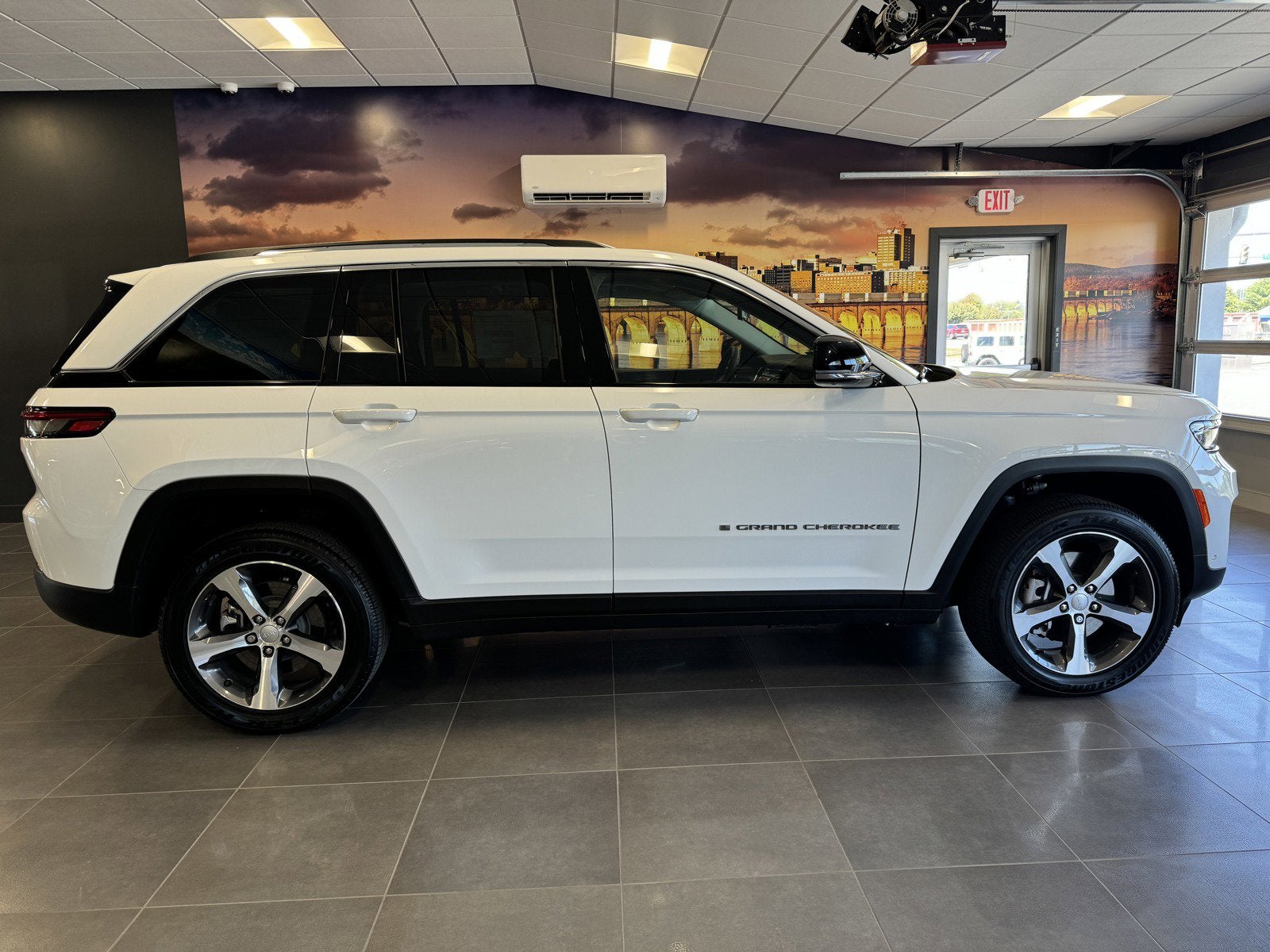 2023 Jeep Grand Cherokee 4xe Base