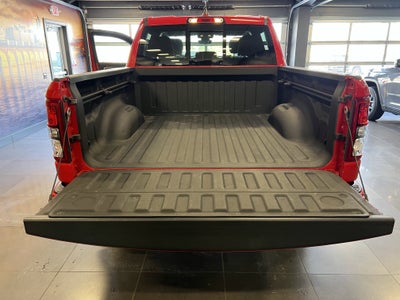 2020 RAM 1500 Big Horn Crew Cab 4x4 5'7' Box