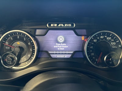 2020 RAM 1500 Big Horn Crew Cab 4x4 5'7' Box