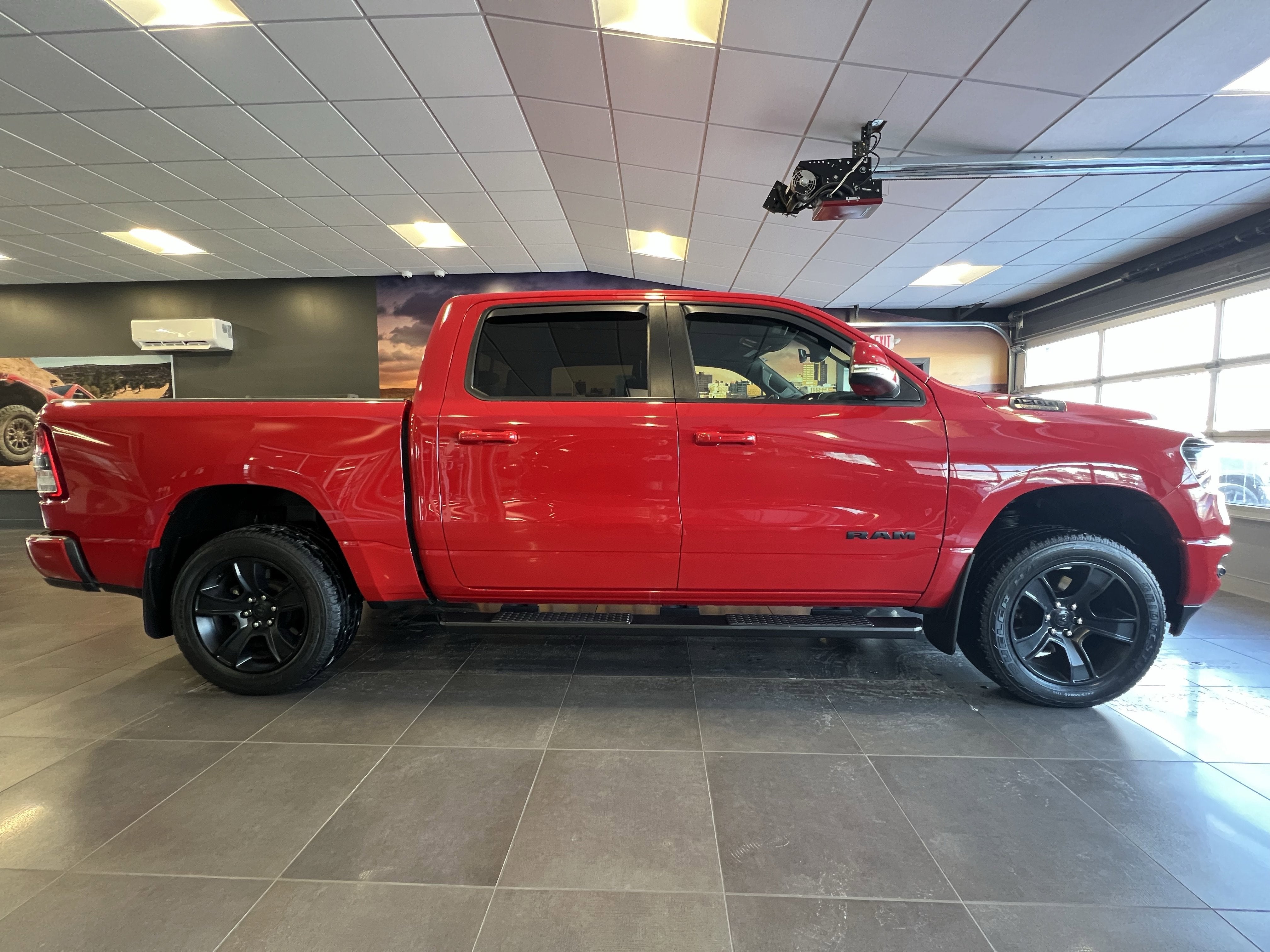 2020 RAM 1500 Big Horn Crew Cab 4x4 5'7' Box