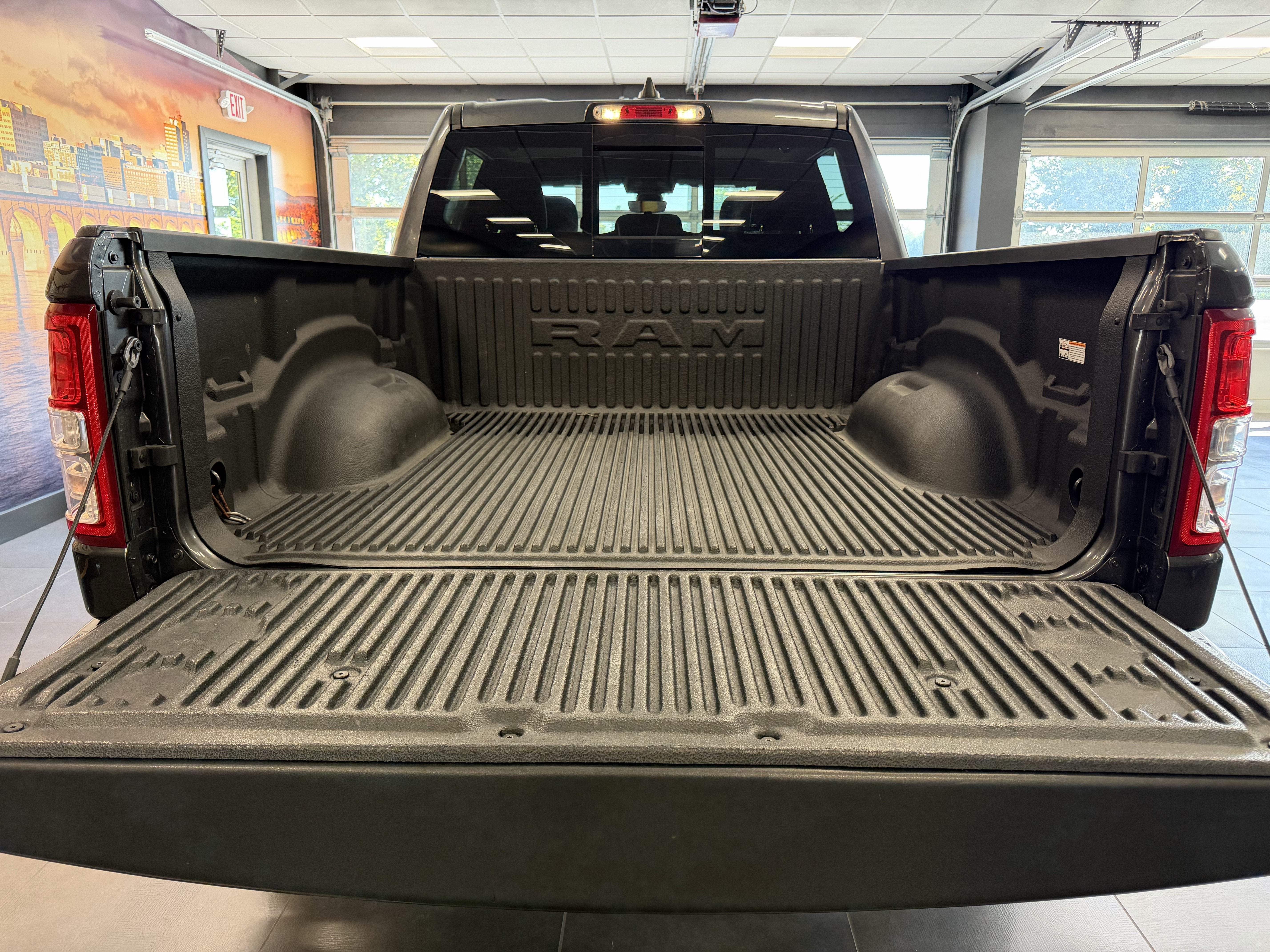 2022 RAM 1500 Big Horn Crew Cab 4x4 5'7' Box