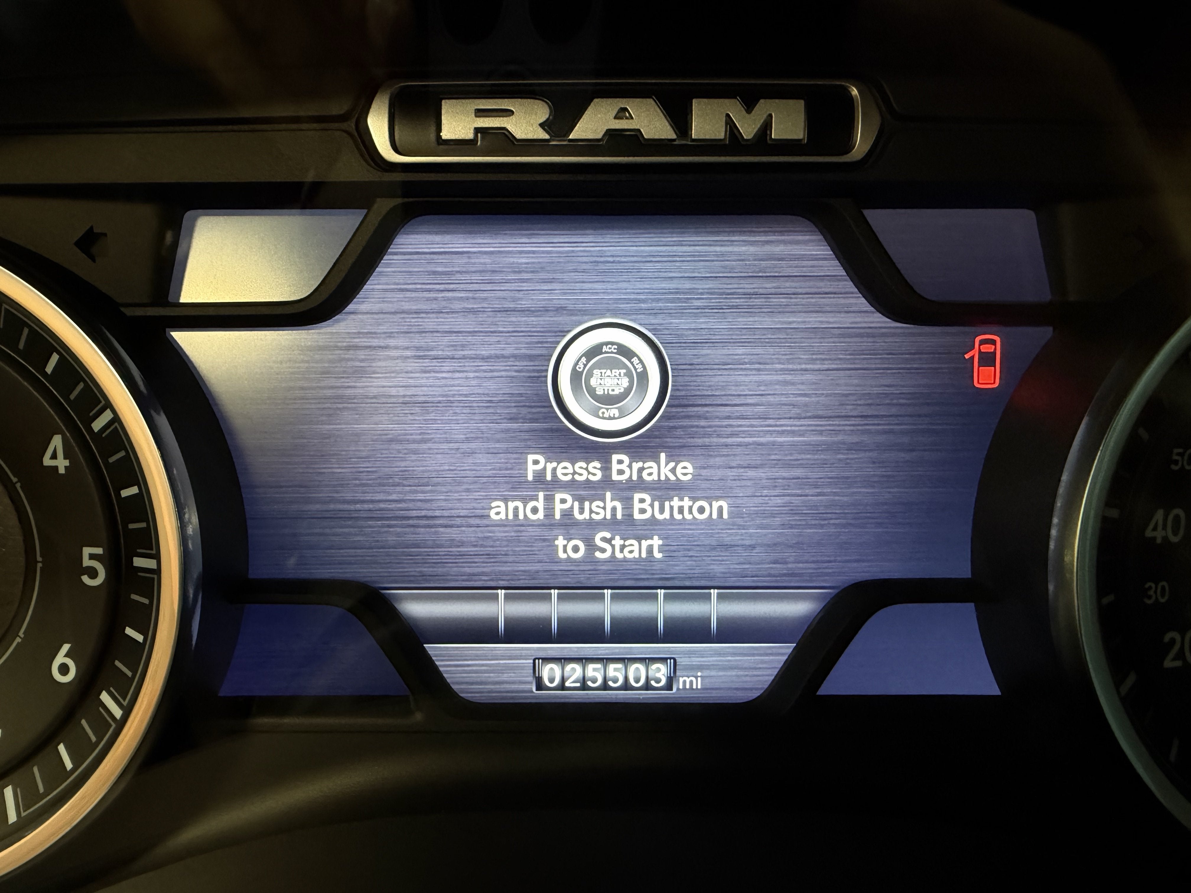 2022 RAM 1500 Big Horn Crew Cab 4x4 5'7' Box