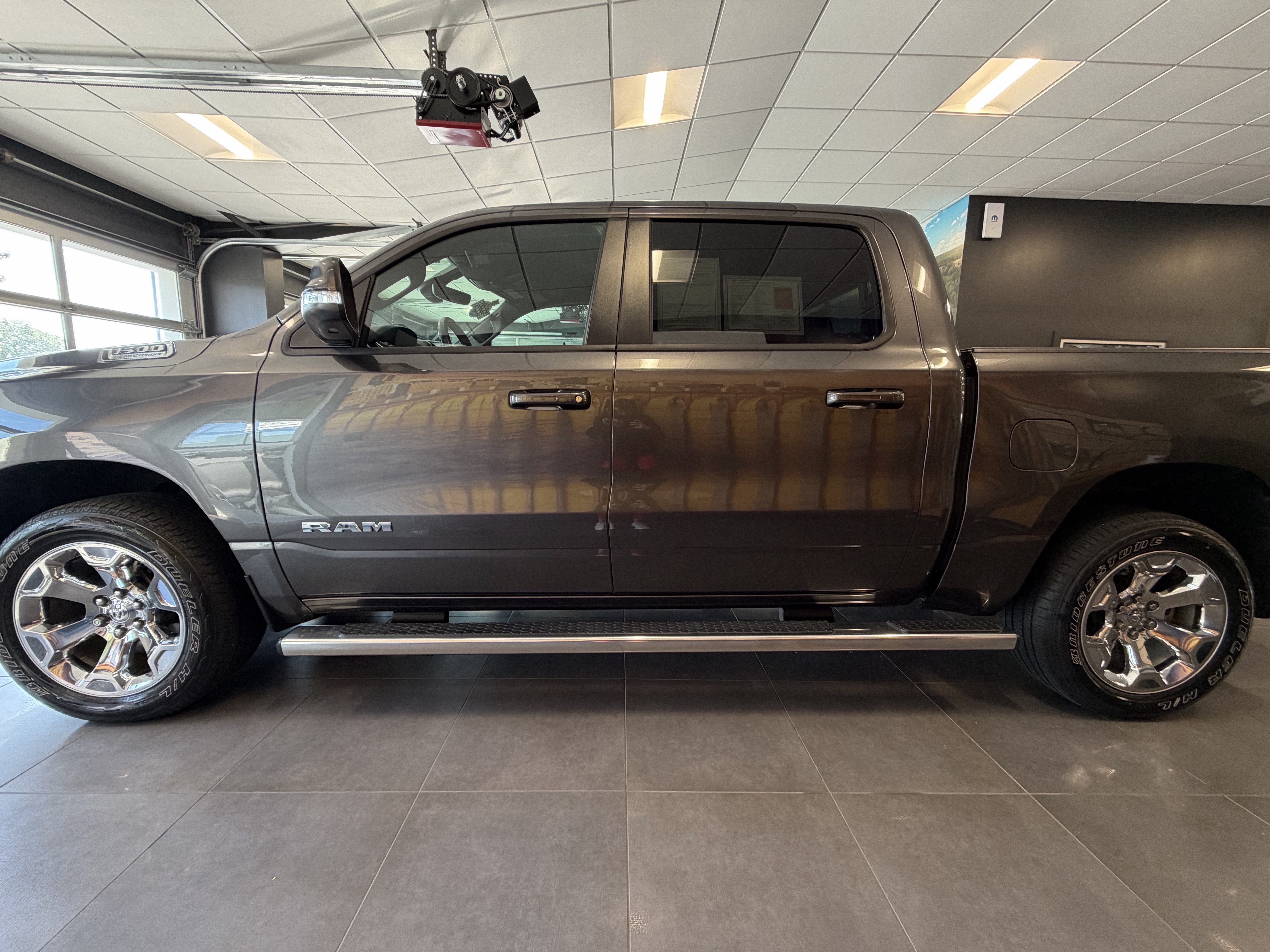 2022 RAM 1500 Big Horn Crew Cab 4x4 5'7' Box
