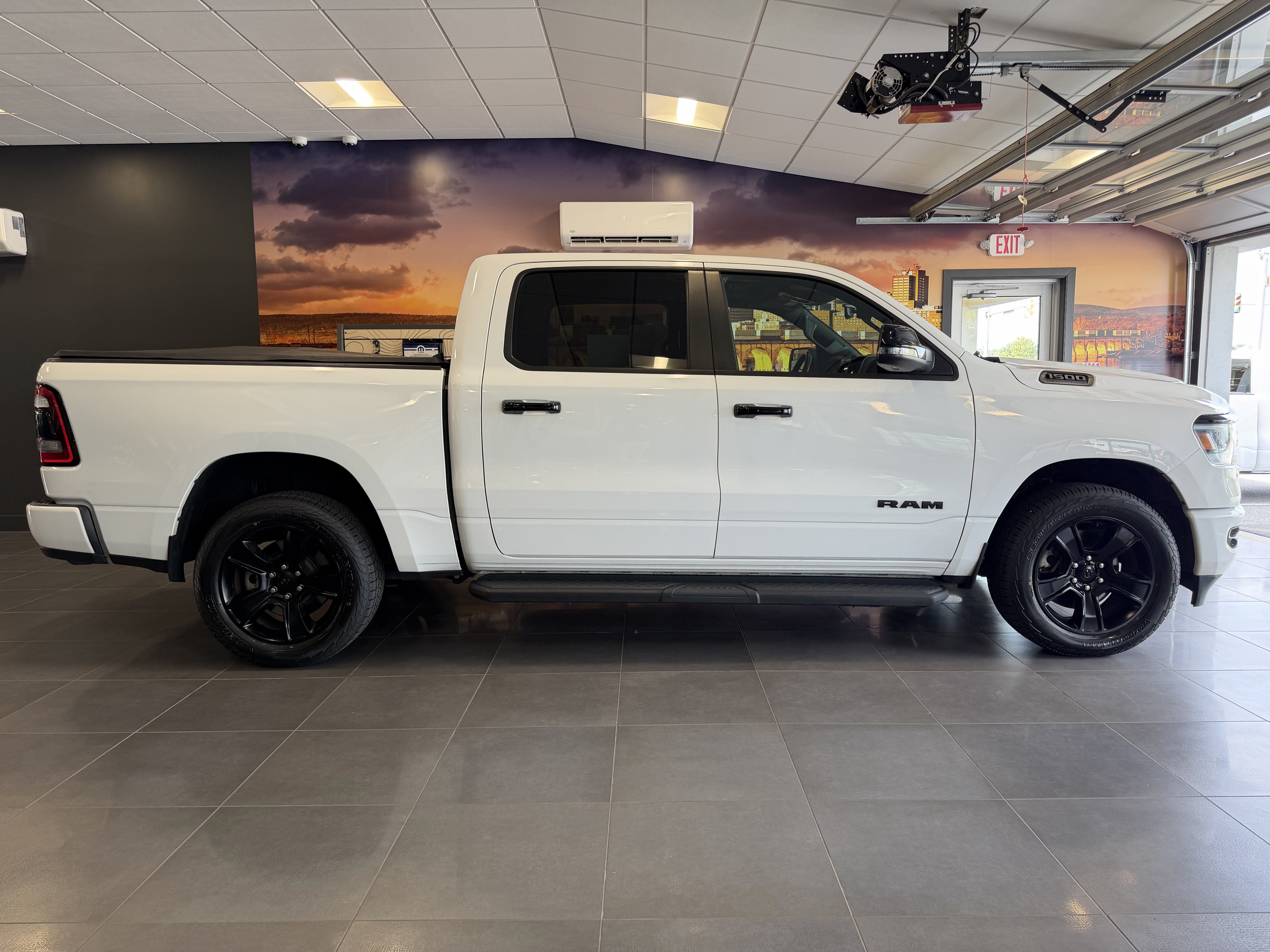 2023 RAM 1500 Big Horn Crew Cab 4x4 5'7' Box
