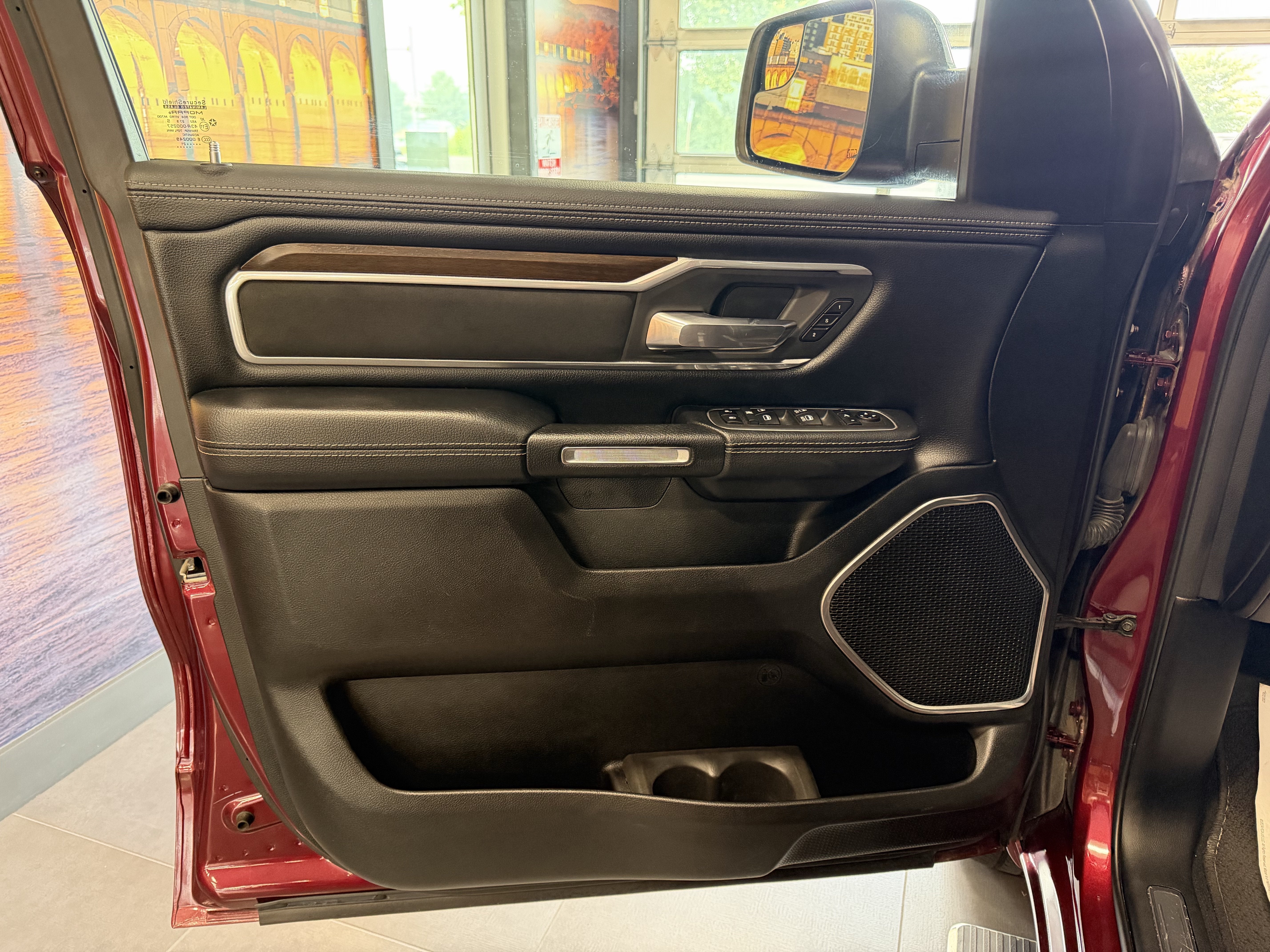 2021 RAM 1500 Laramie Crew Cab 4x4 5'7' Box