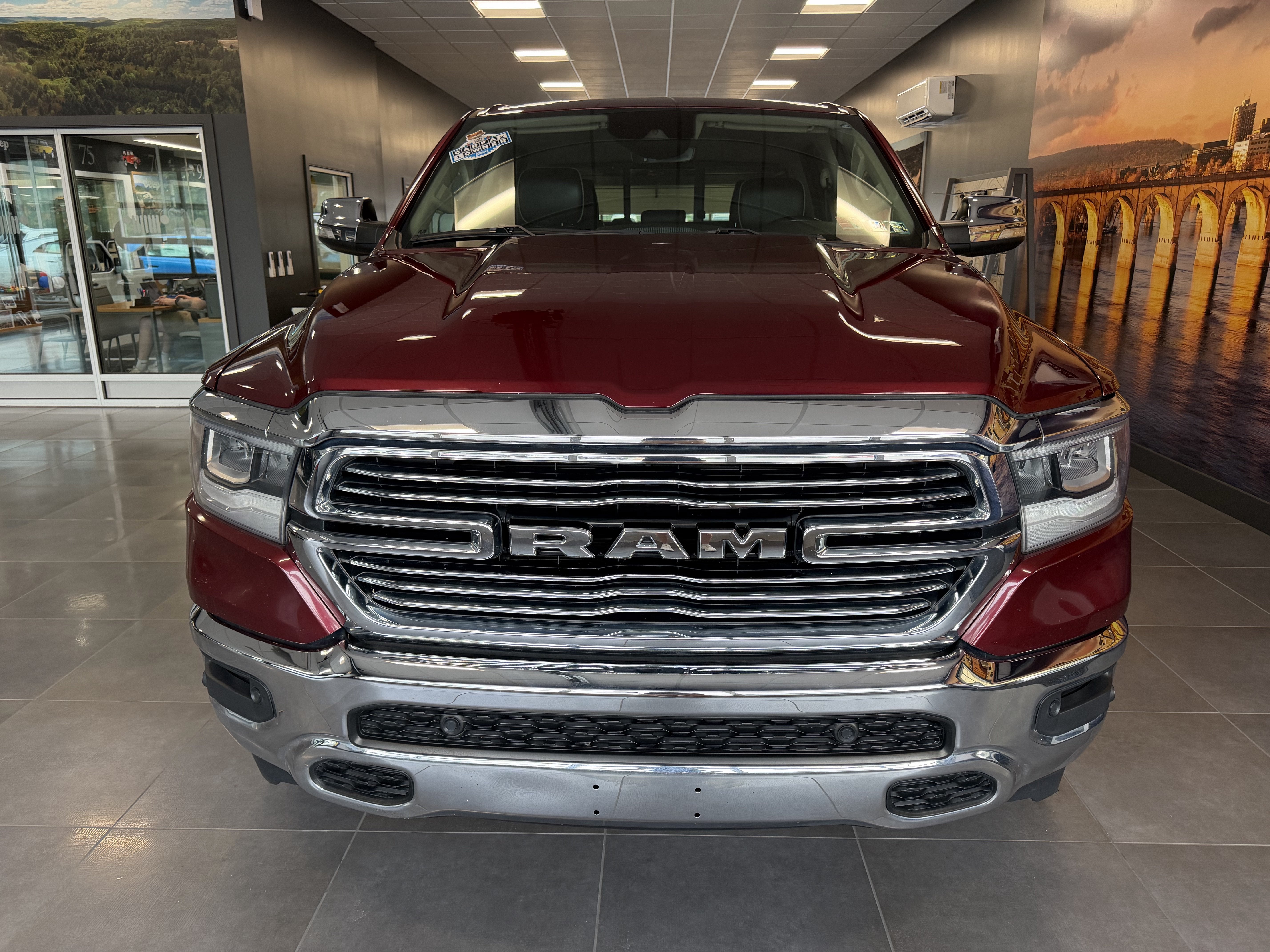 2021 RAM 1500 Laramie Crew Cab 4x4 5'7' Box