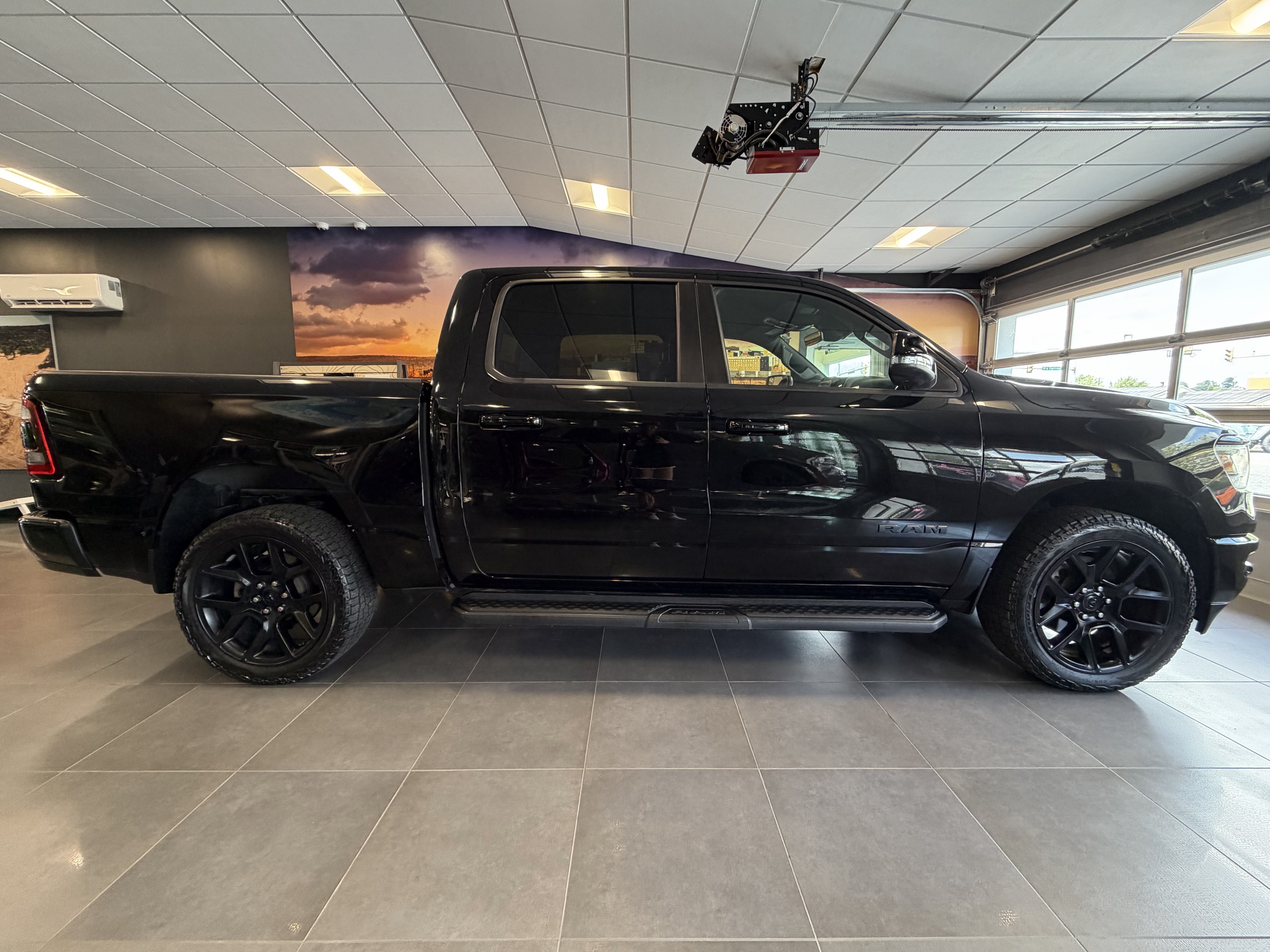 2024 RAM 1500 Laramie Crew Cab 4x4 5'7' Box