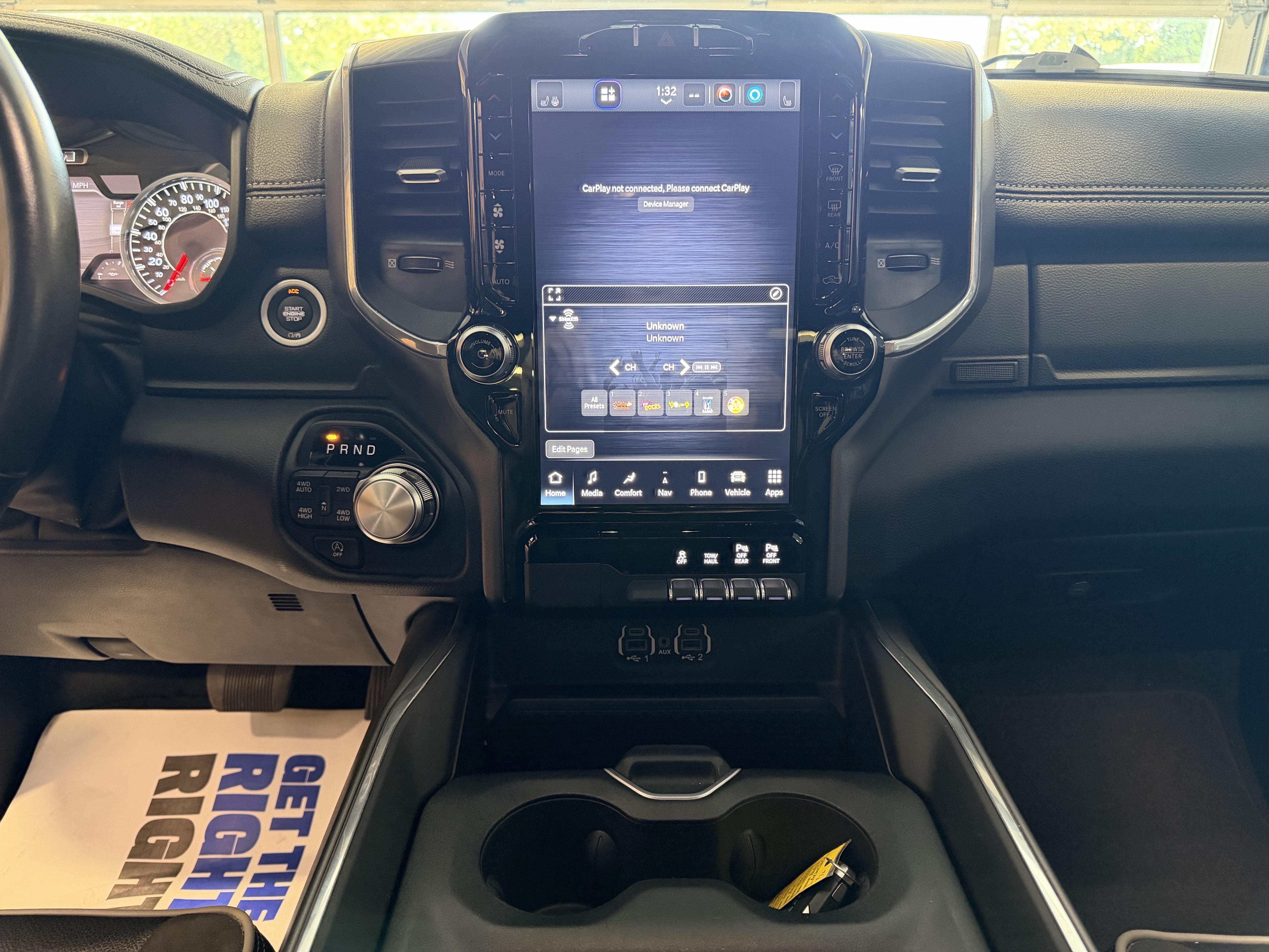 2023 RAM 1500 Laramie Crew Cab 4x4 5'7' Box