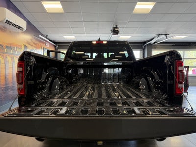 2023 RAM 1500 Laramie Crew Cab 4x4 5'7' Box
